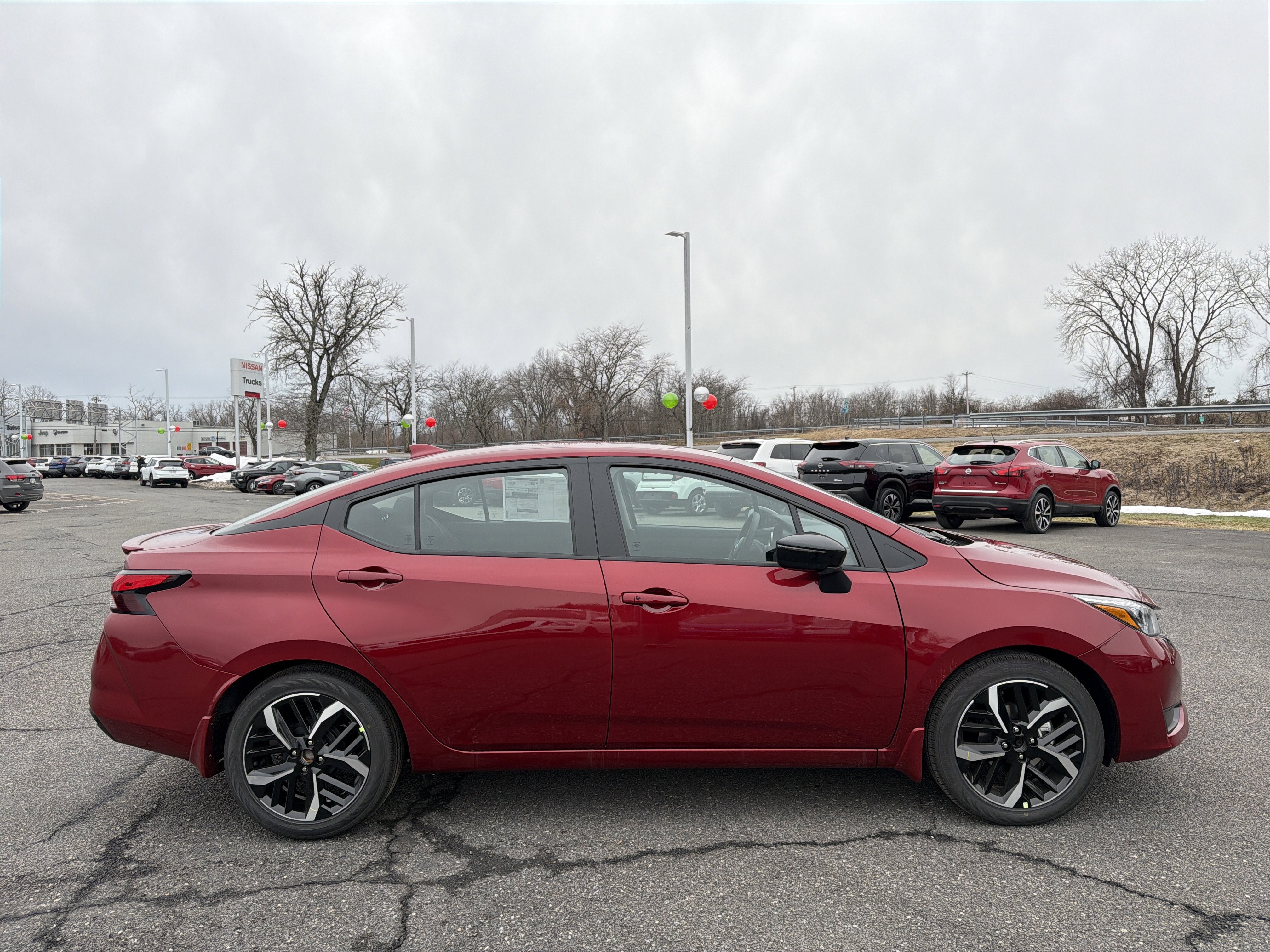 2025 Nissan Versa SR