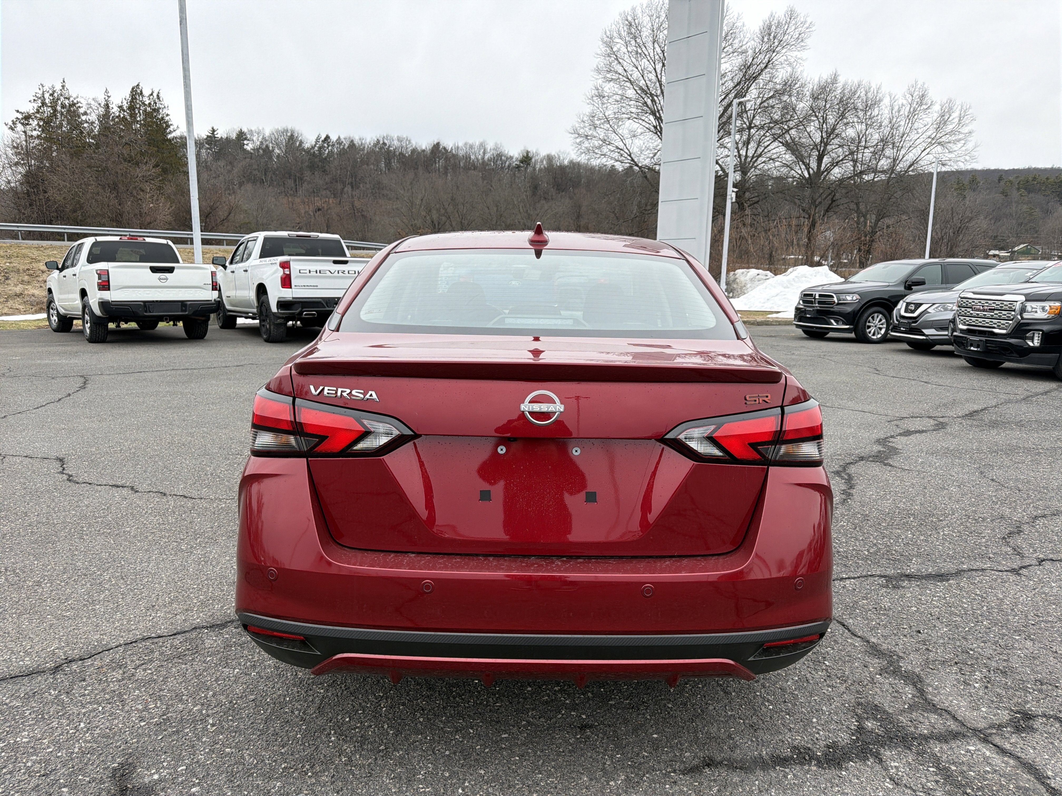 2025 Nissan Versa SR