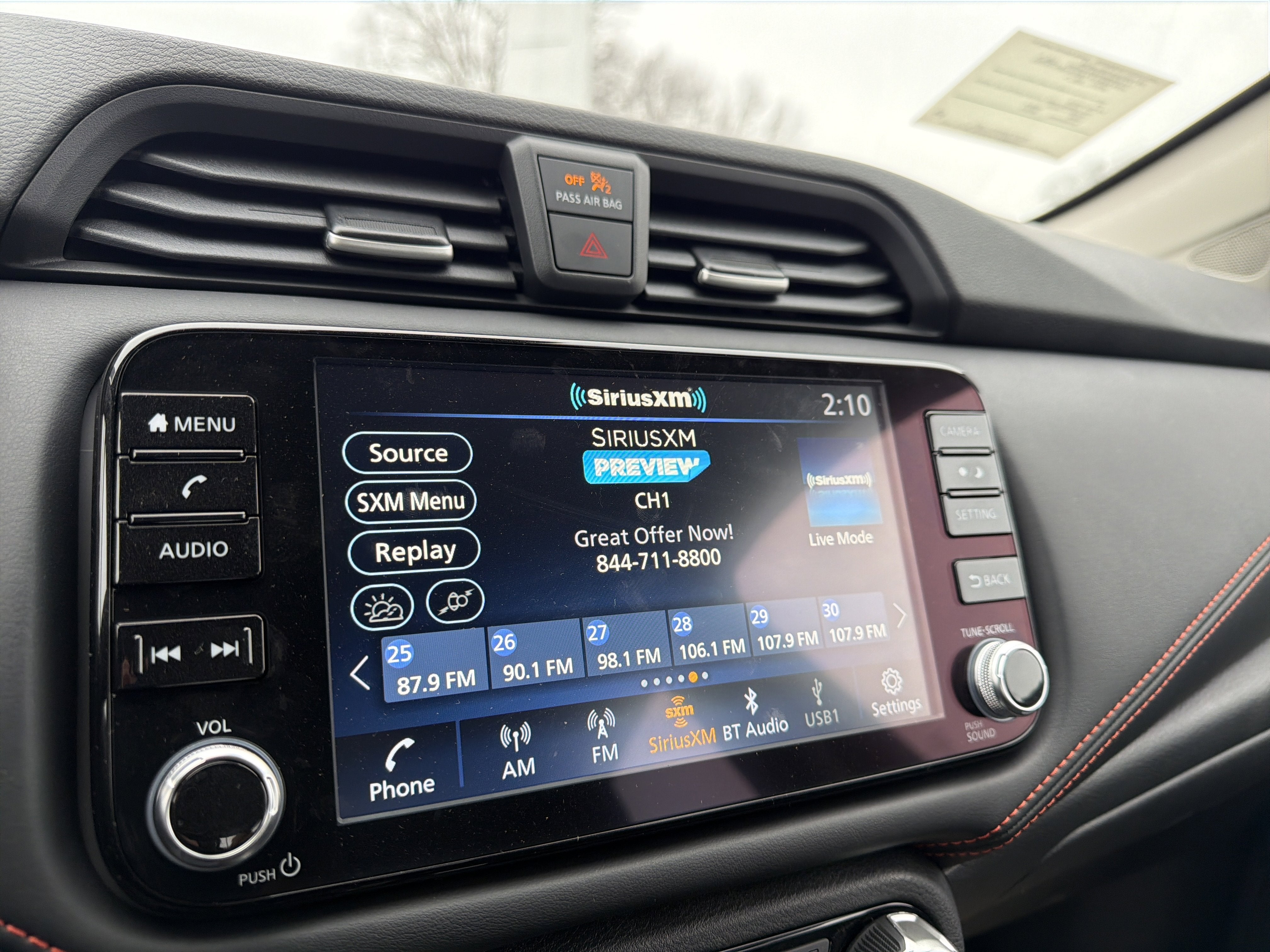 2025 Nissan Versa SR