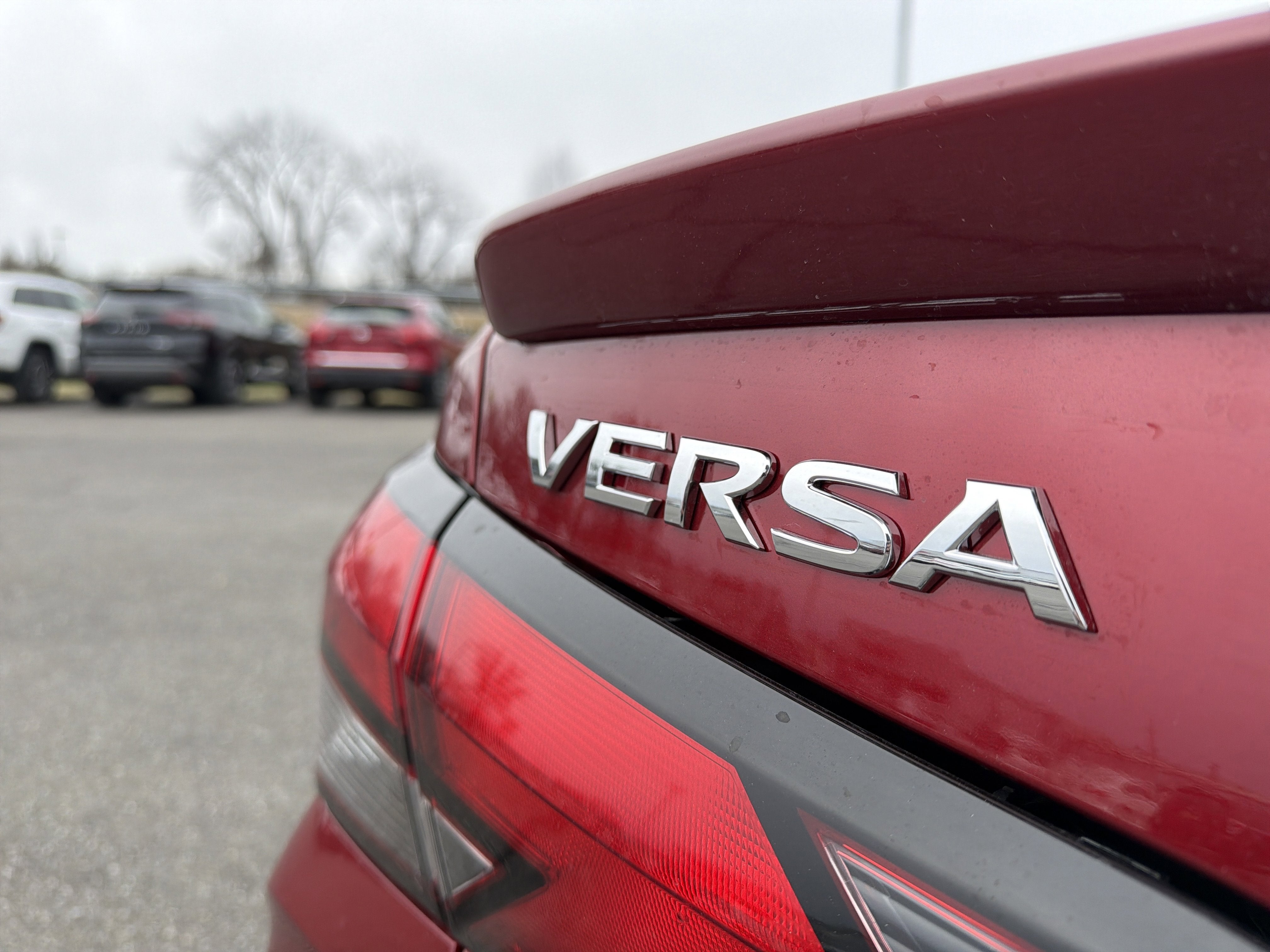 2025 Nissan Versa SR