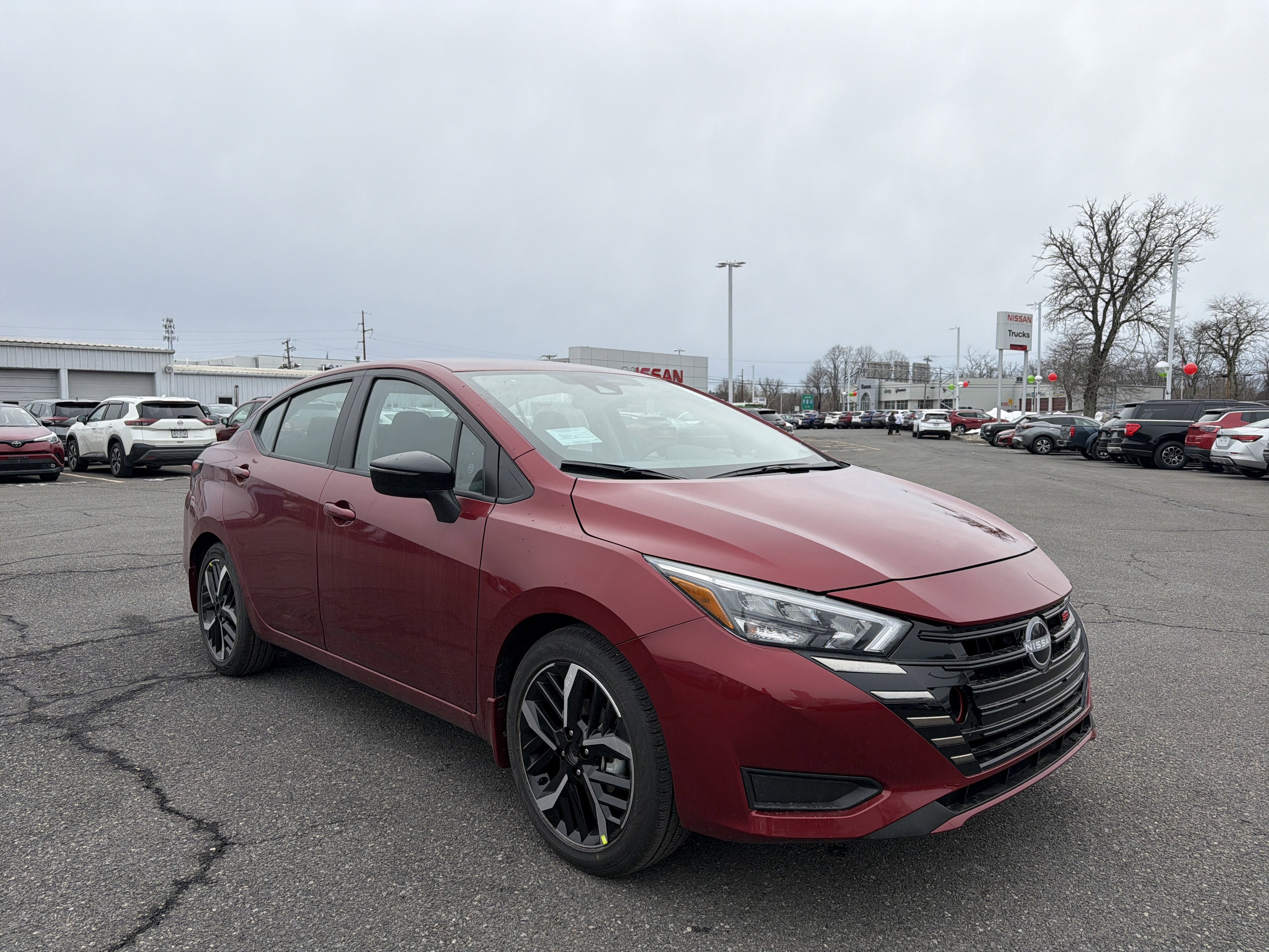 2025 Nissan Versa SR