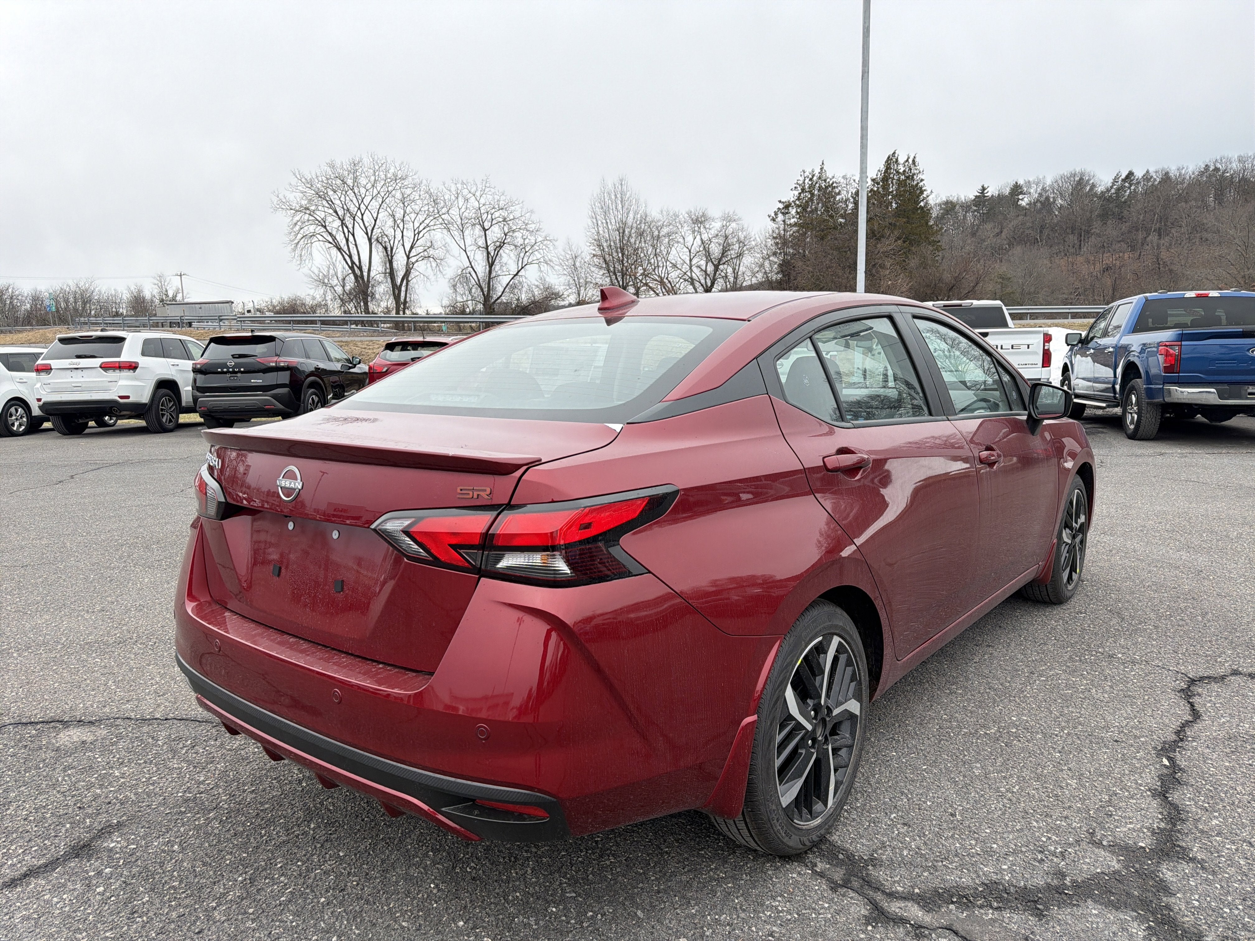 2025 Nissan Versa SR