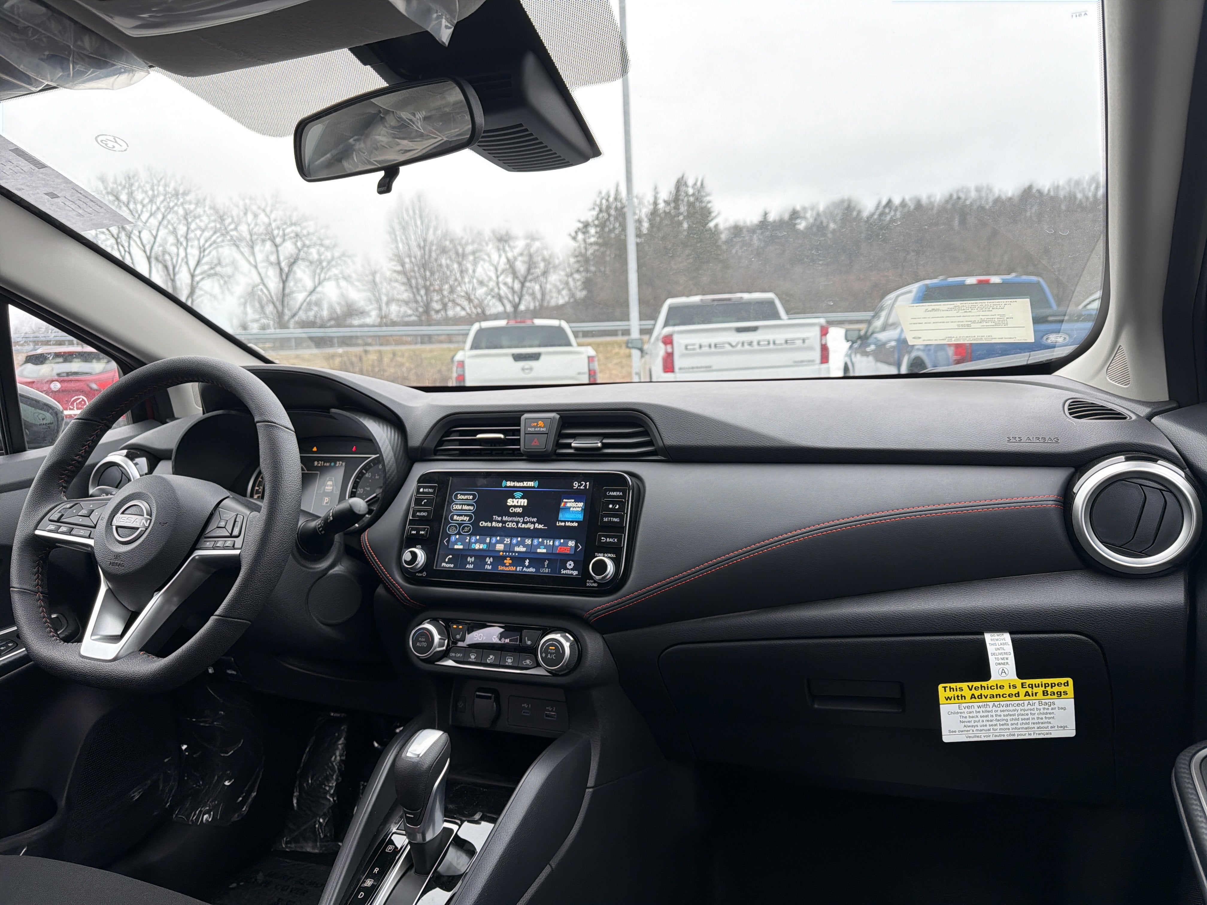 2025 Nissan Versa SR