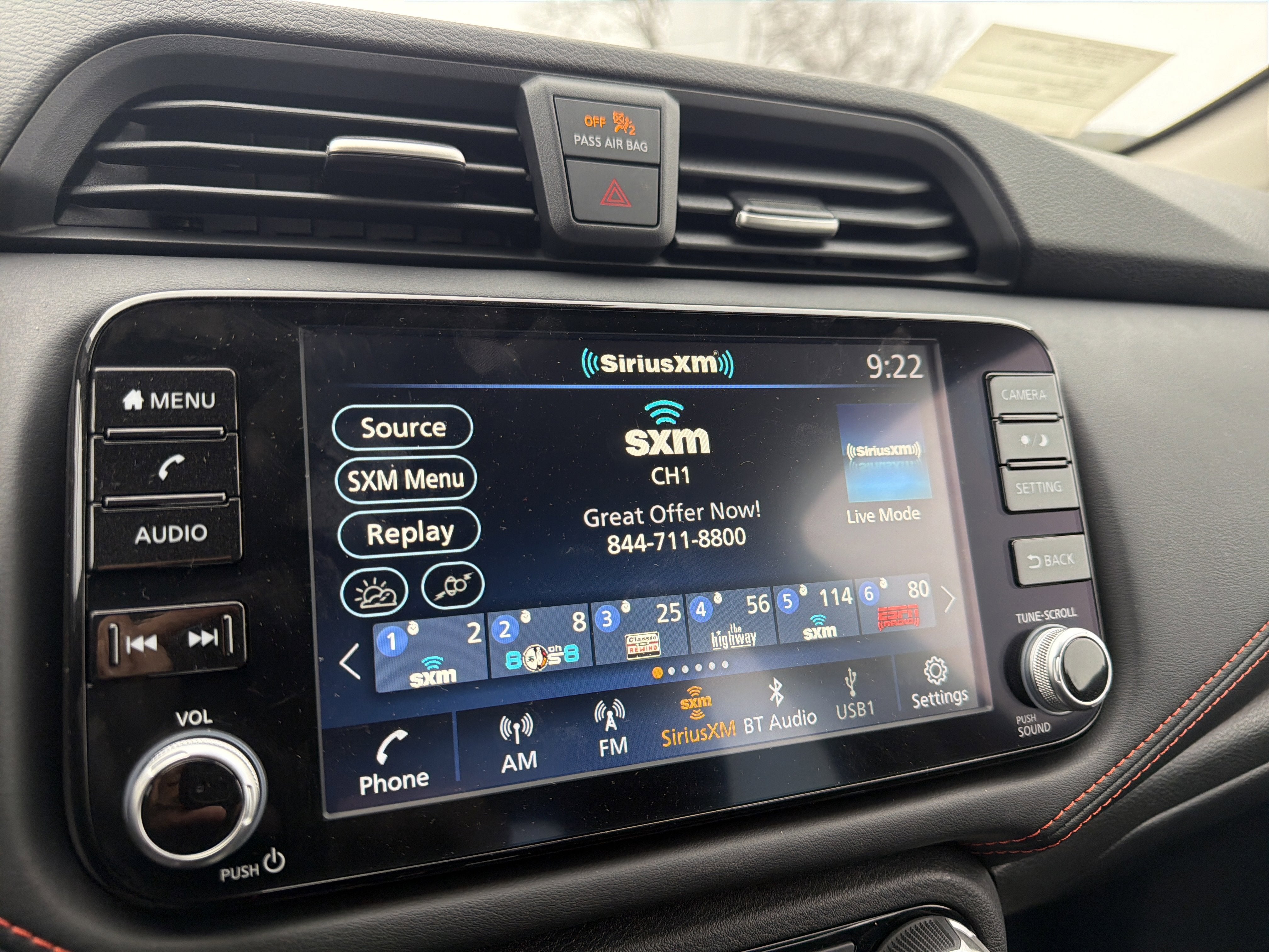 2025 Nissan Versa SR