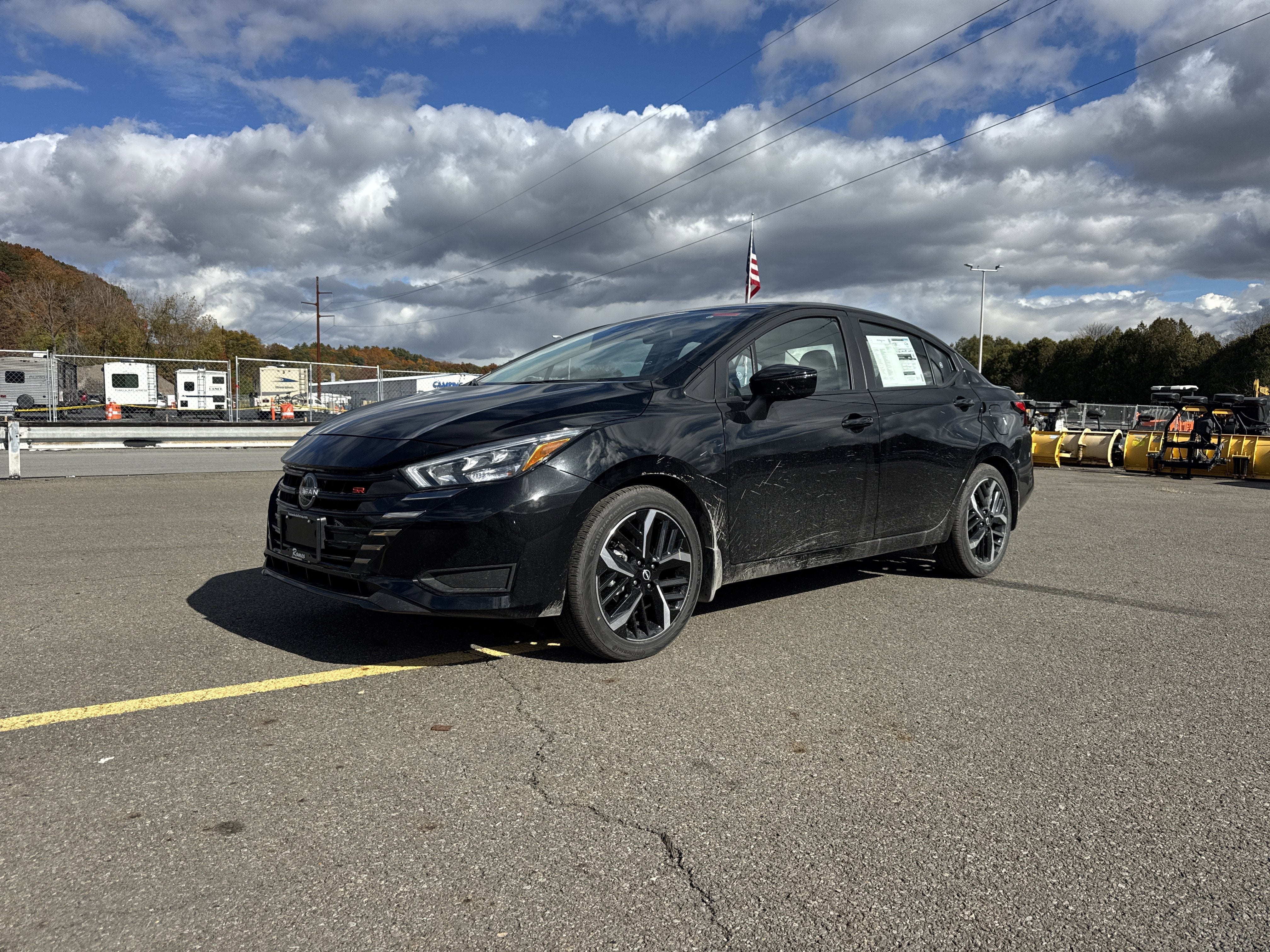 2025 Nissan Versa SR