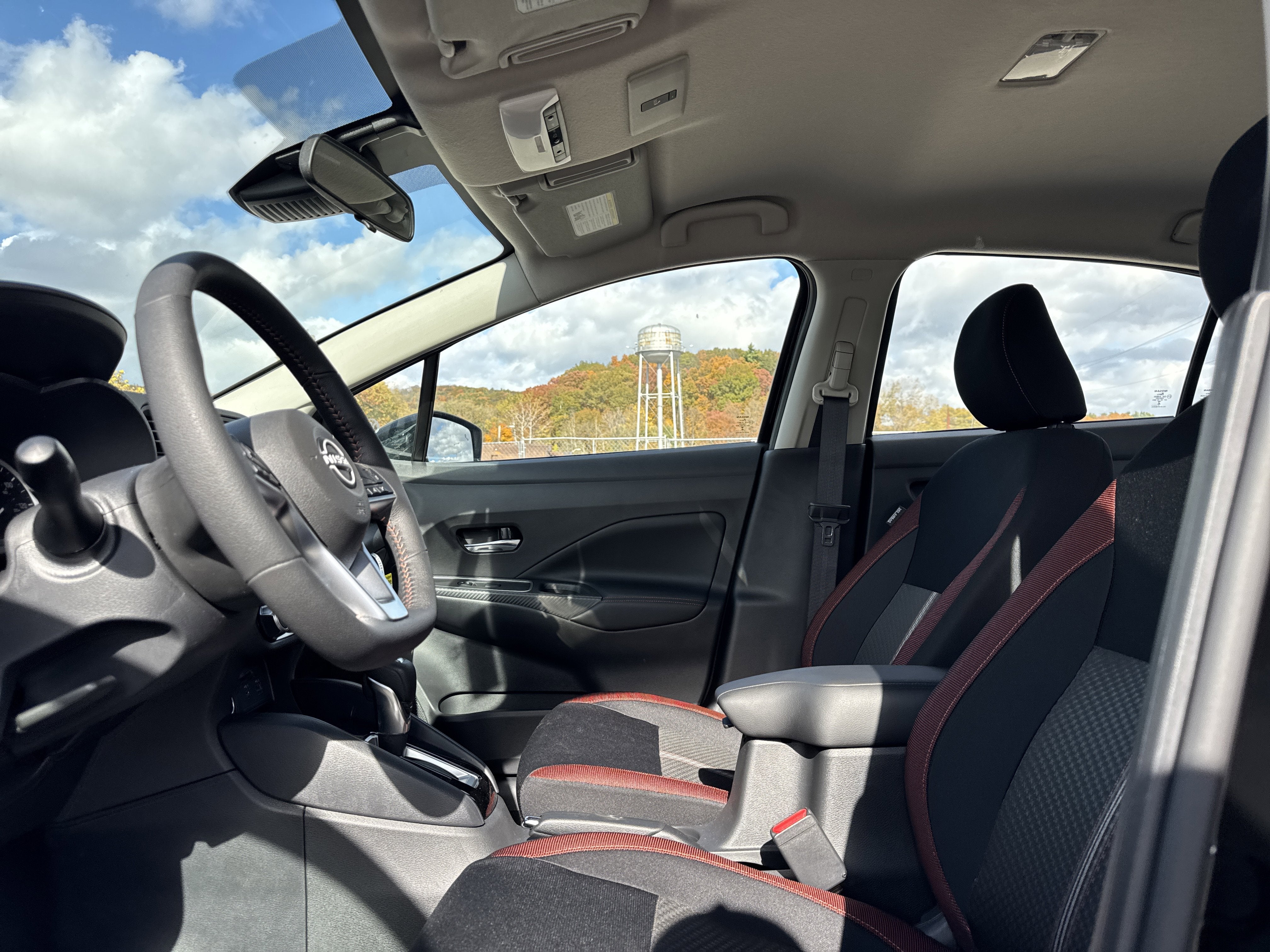 2025 Nissan Versa SR