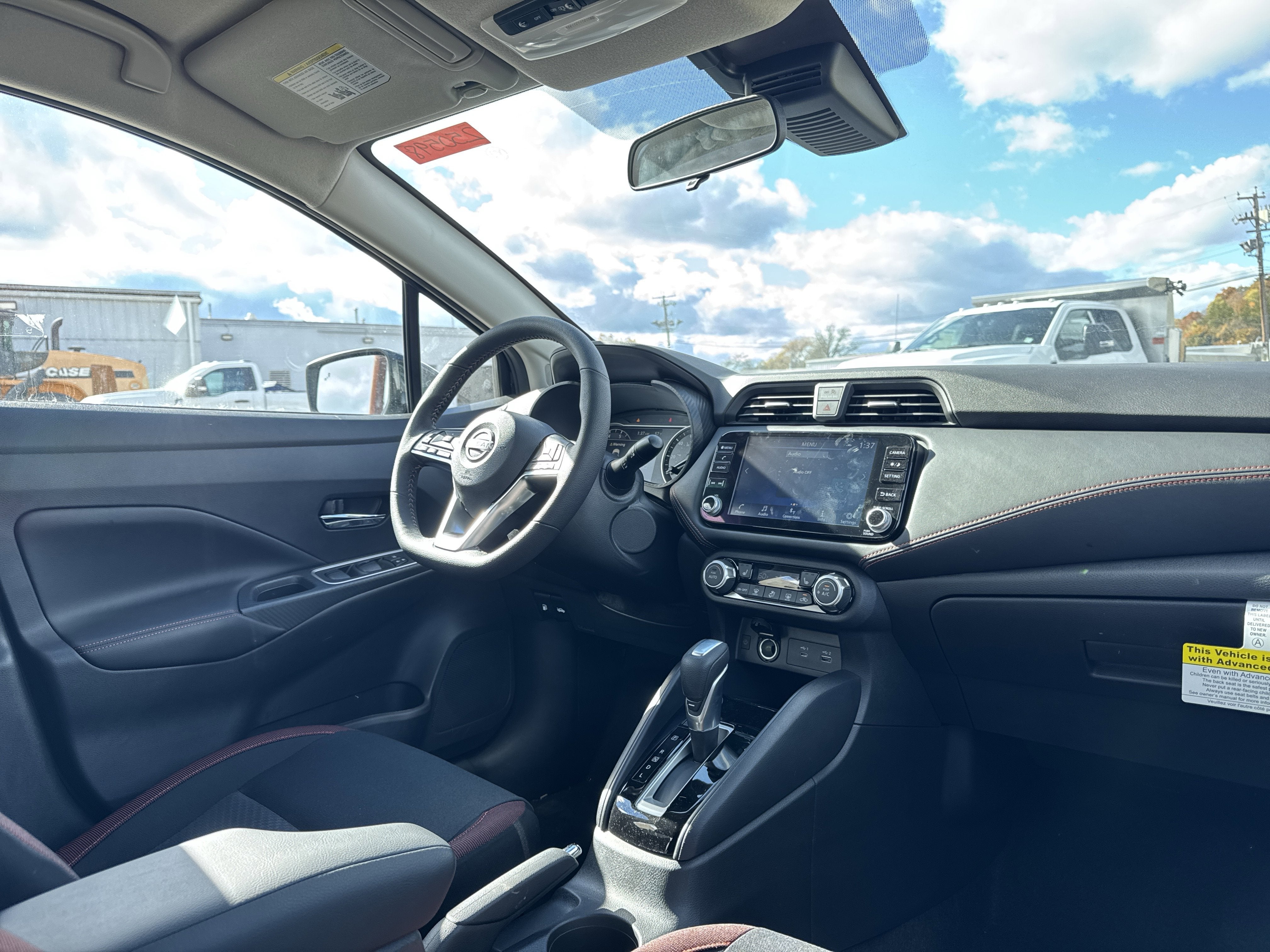 2025 Nissan Versa SR