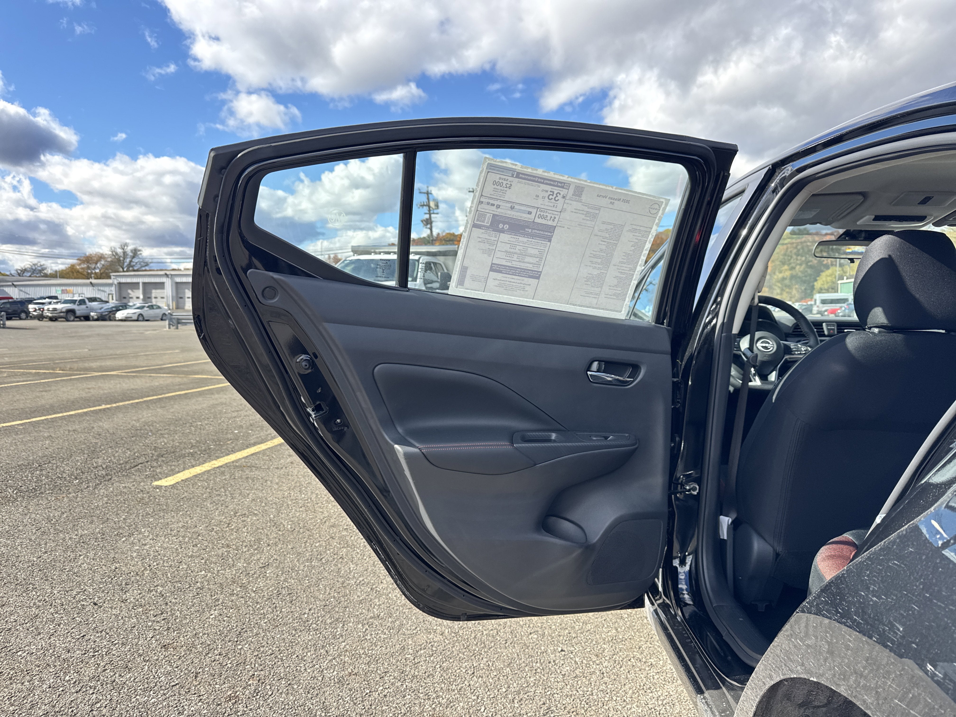 2025 Nissan Versa SR