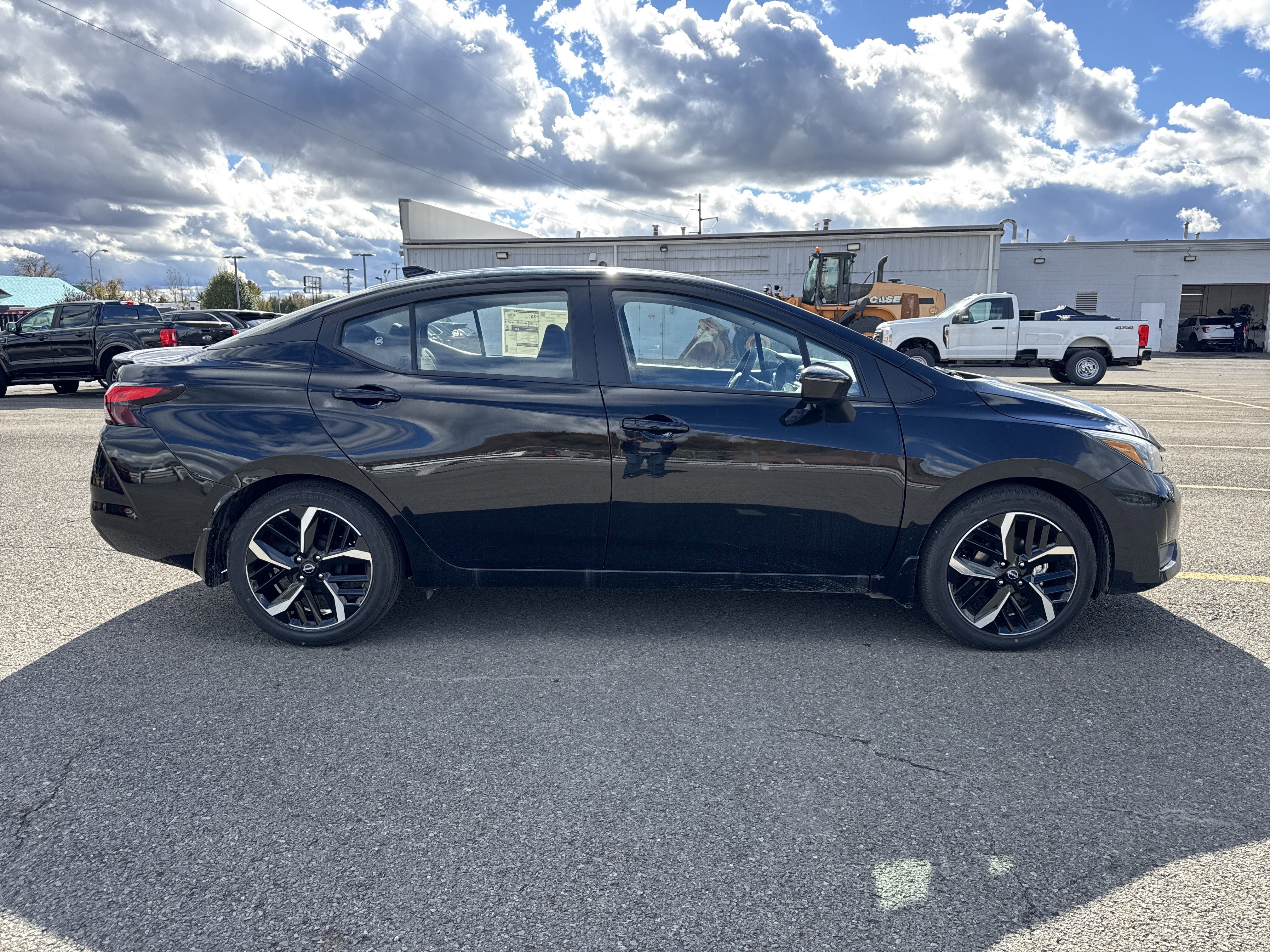 2025 Nissan Versa SR