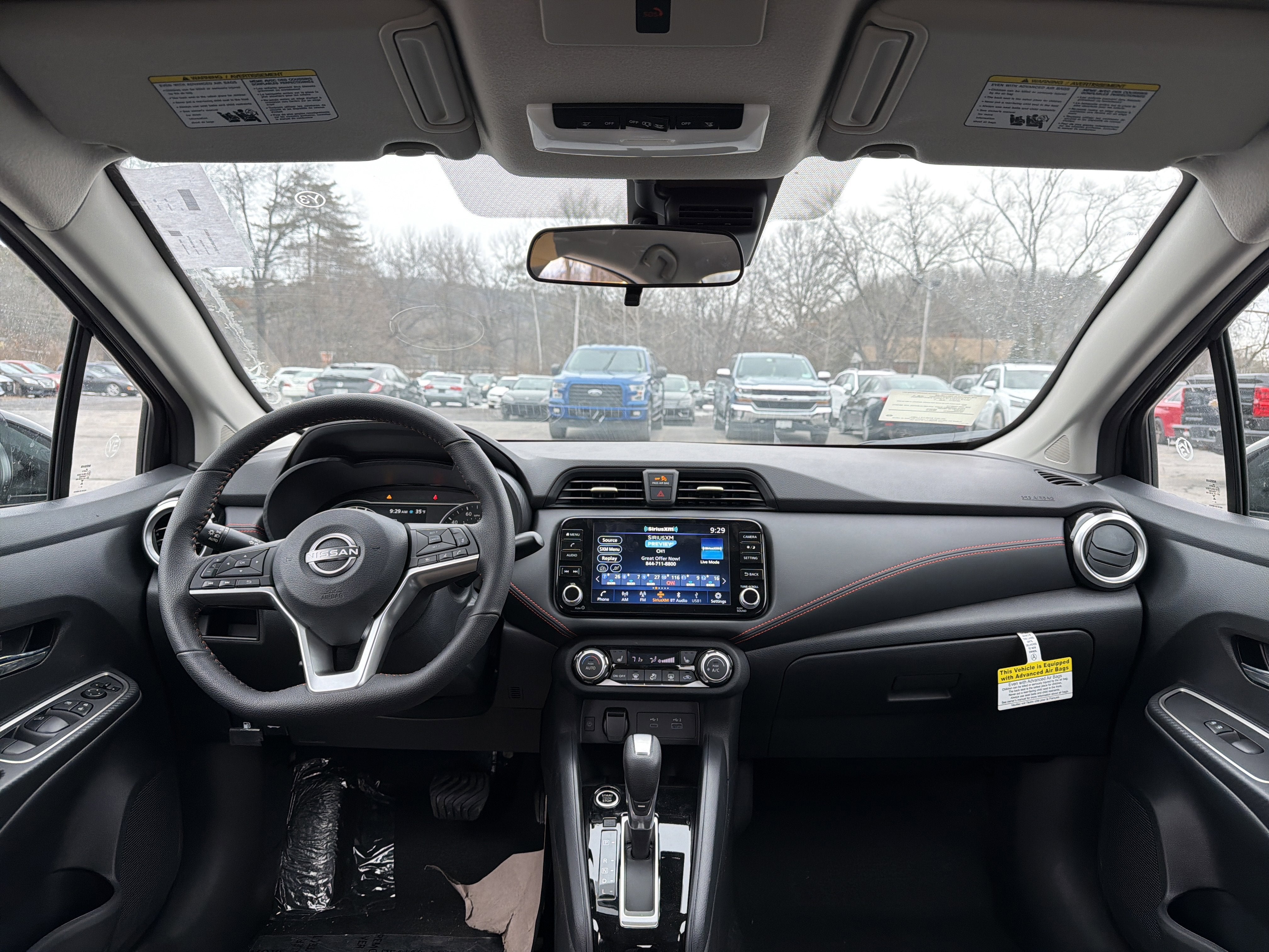 2025 Nissan Versa SR
