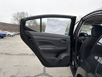 2025 Nissan Versa SR