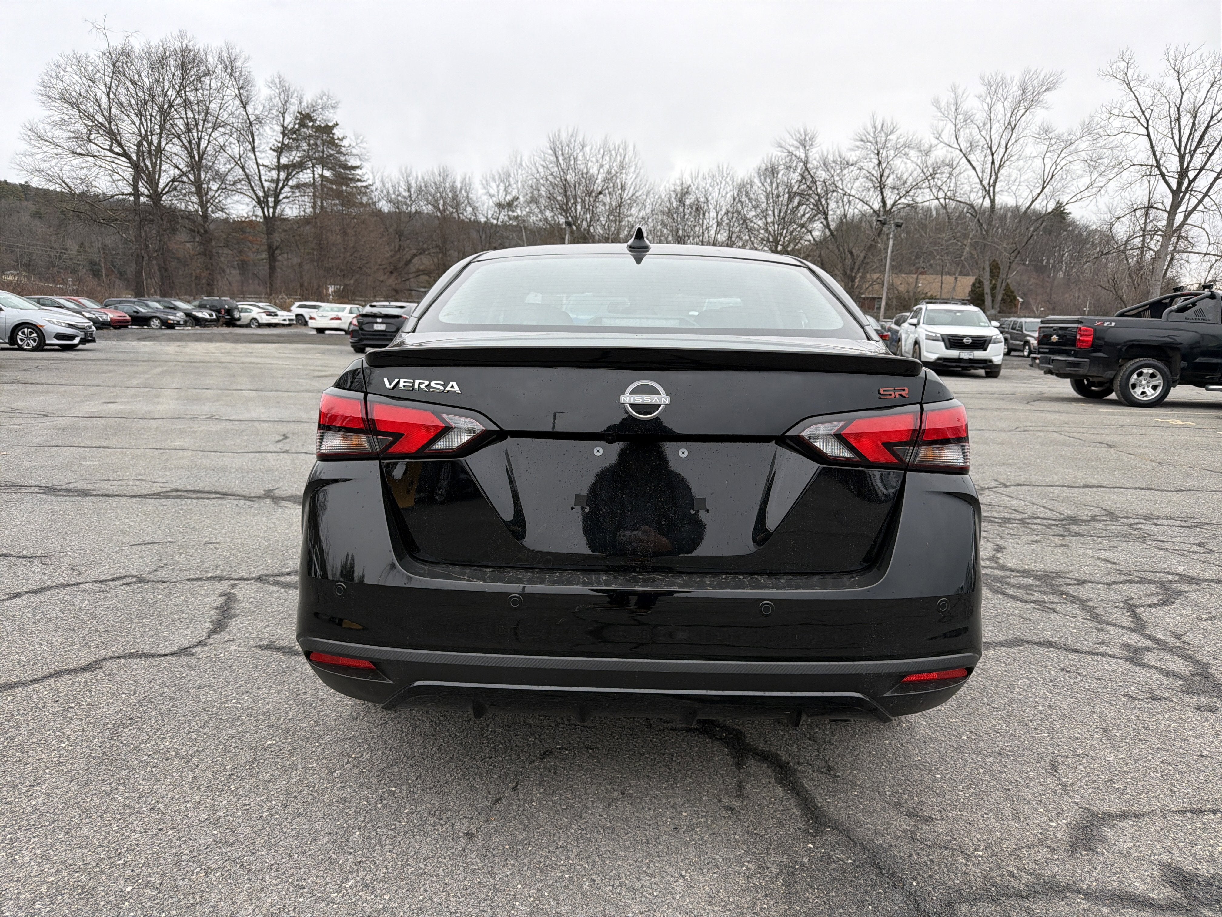 2025 Nissan Versa SR