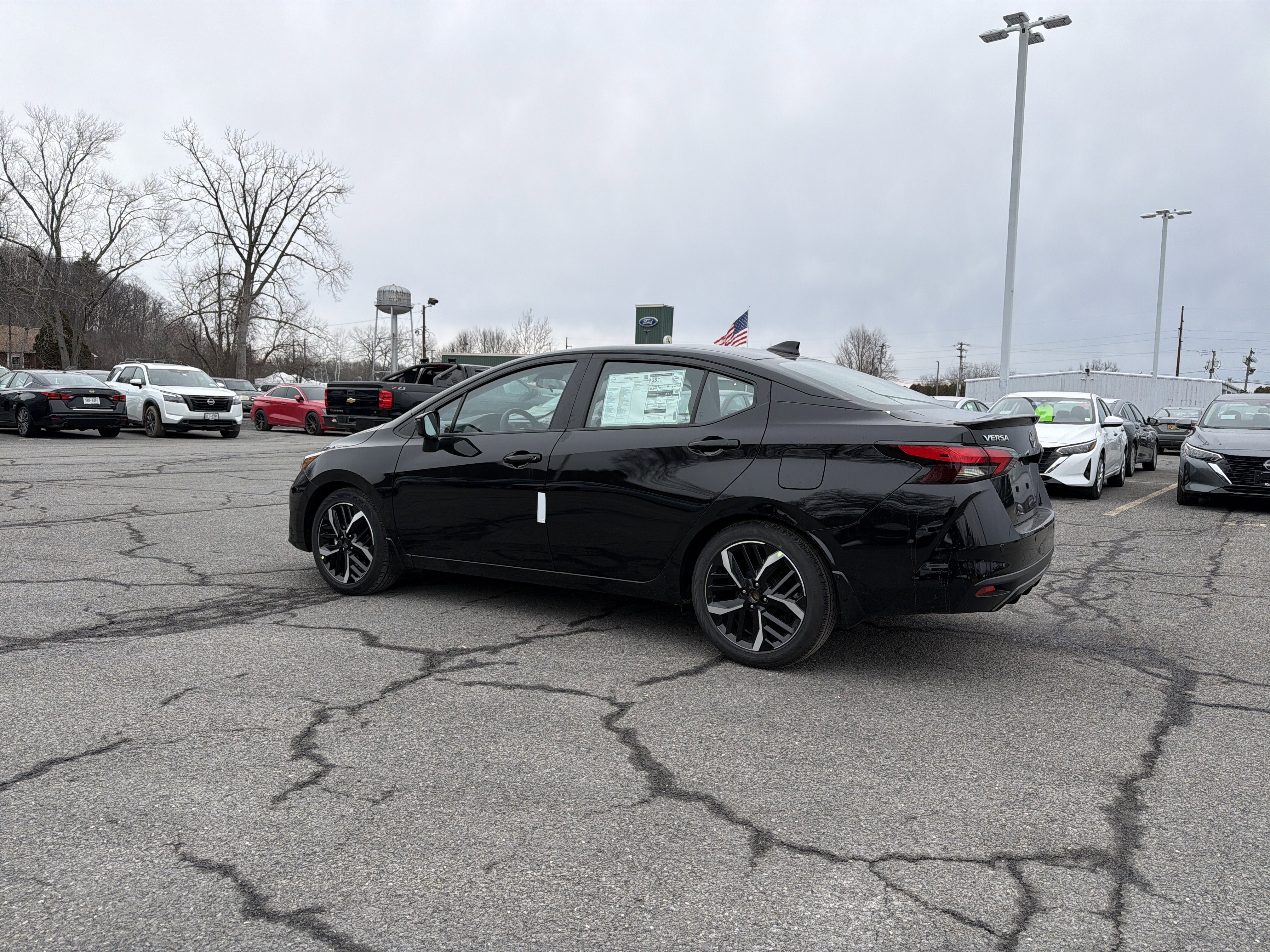 2025 Nissan Versa SR