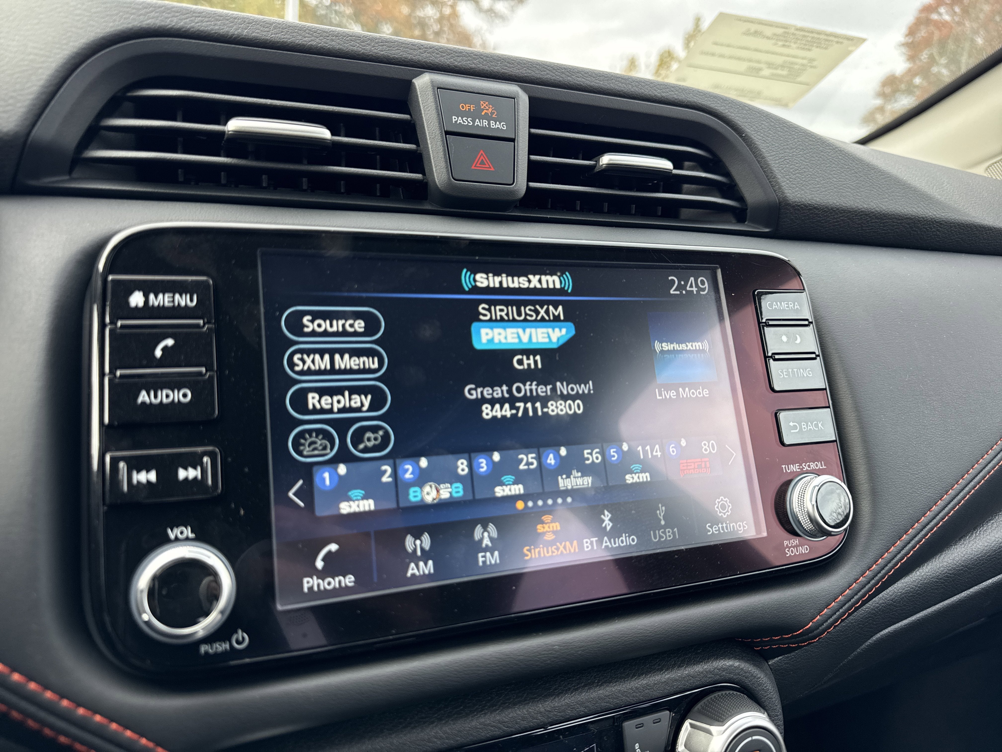 2025 Nissan Versa SR