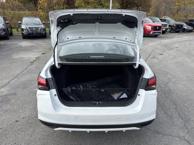 2025 Nissan Versa SR