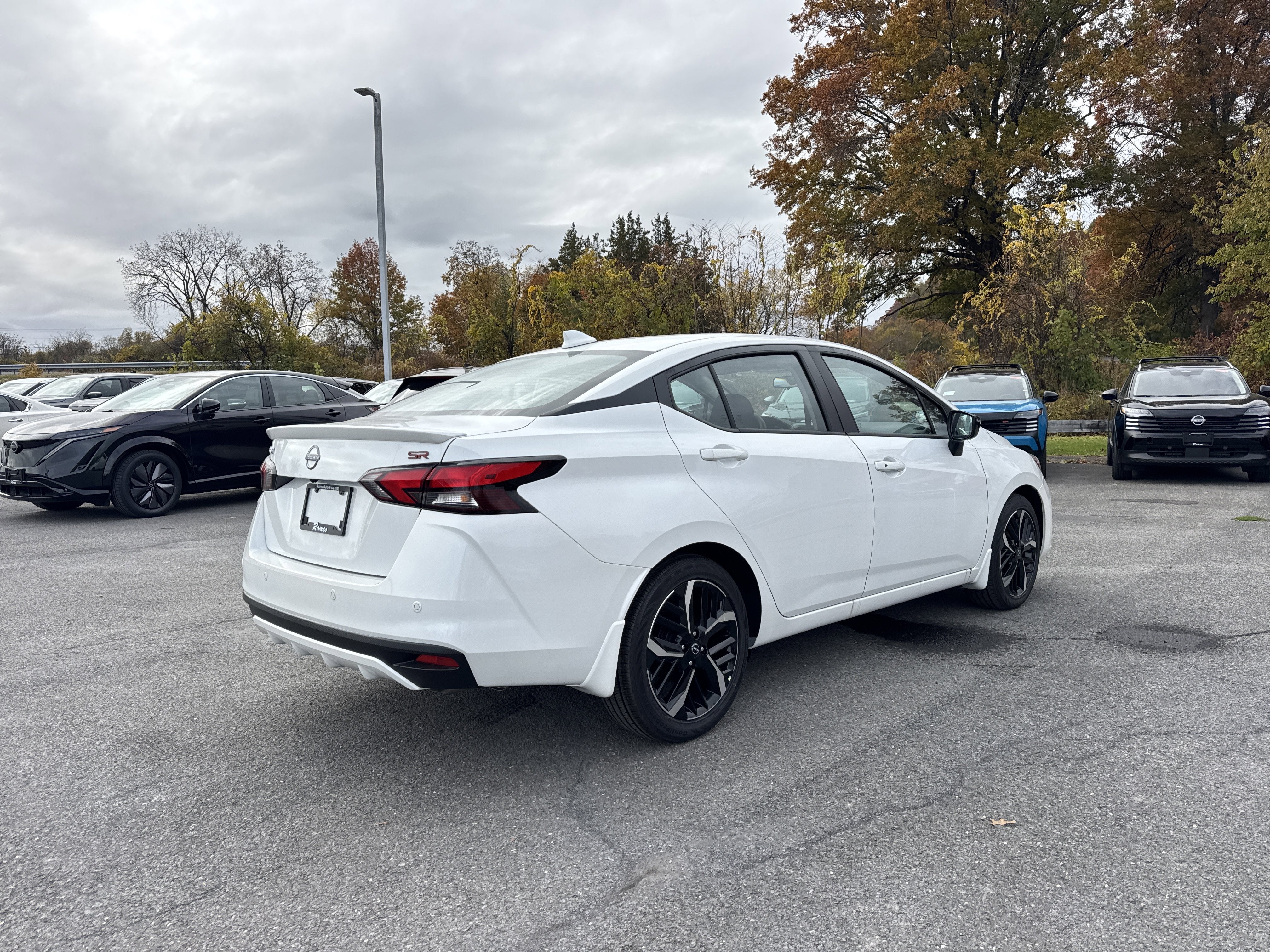 2025 Nissan Versa SR