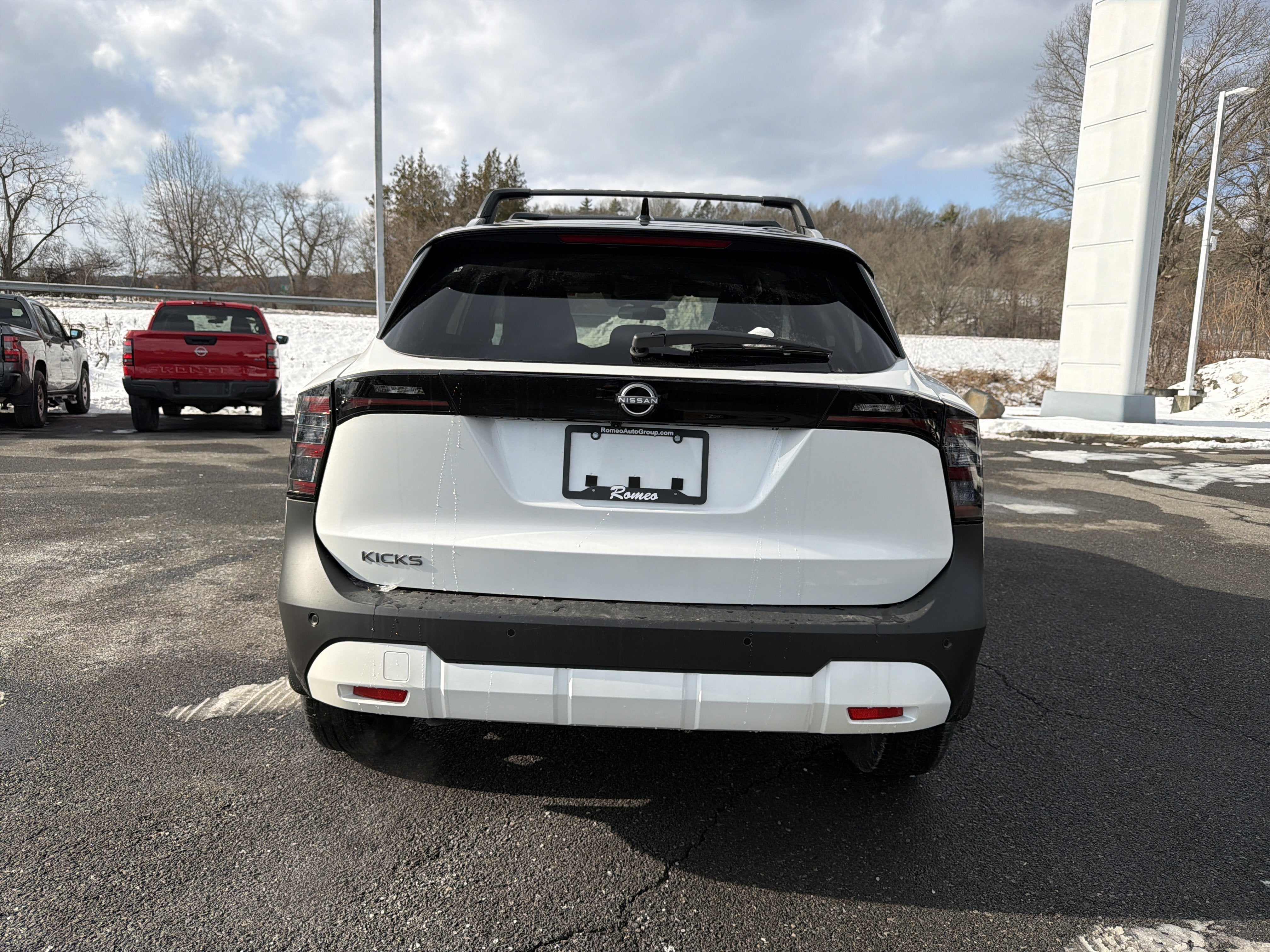 2026 Nissan Kicks SV