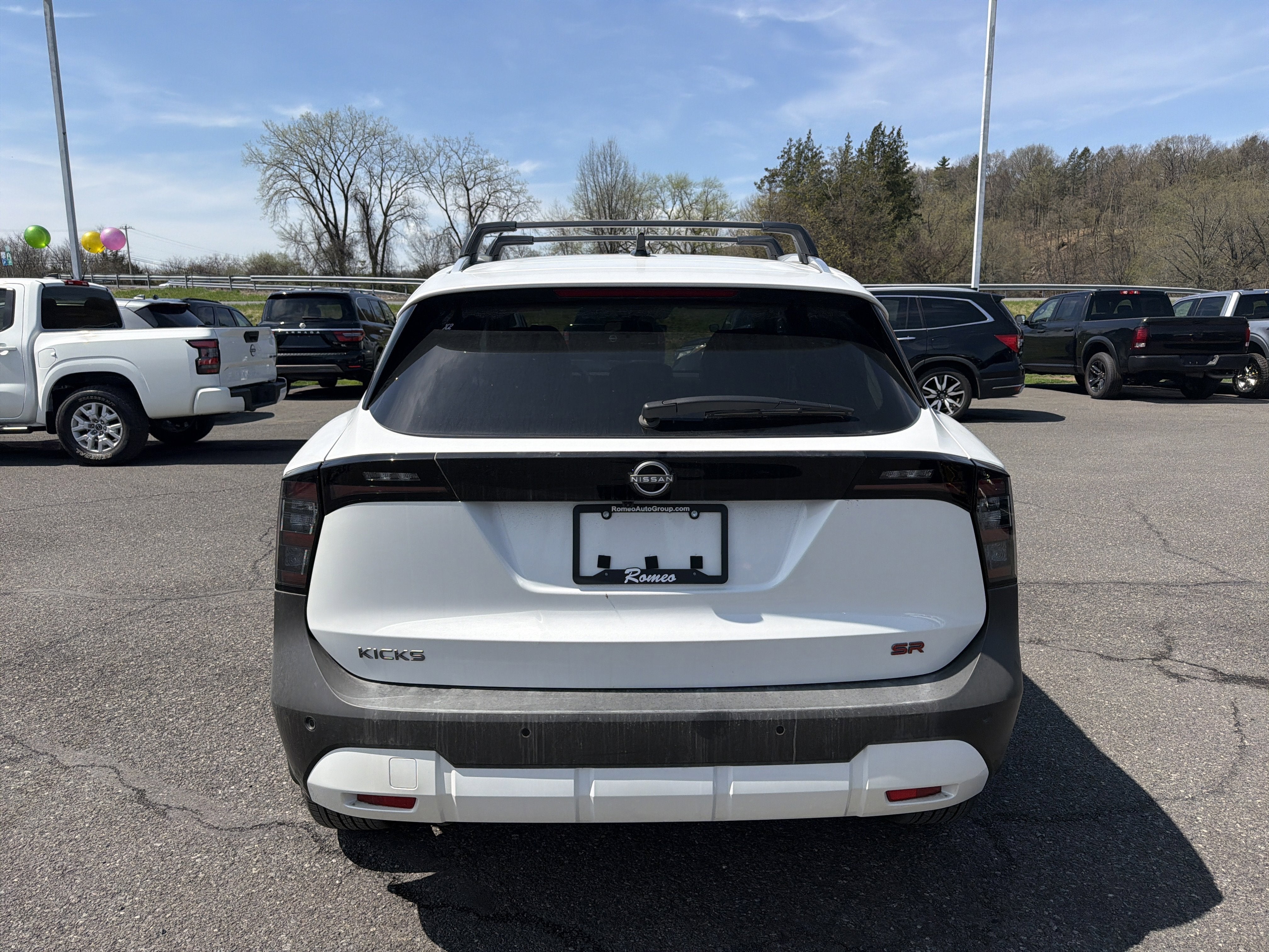 2026 Nissan Kicks SR