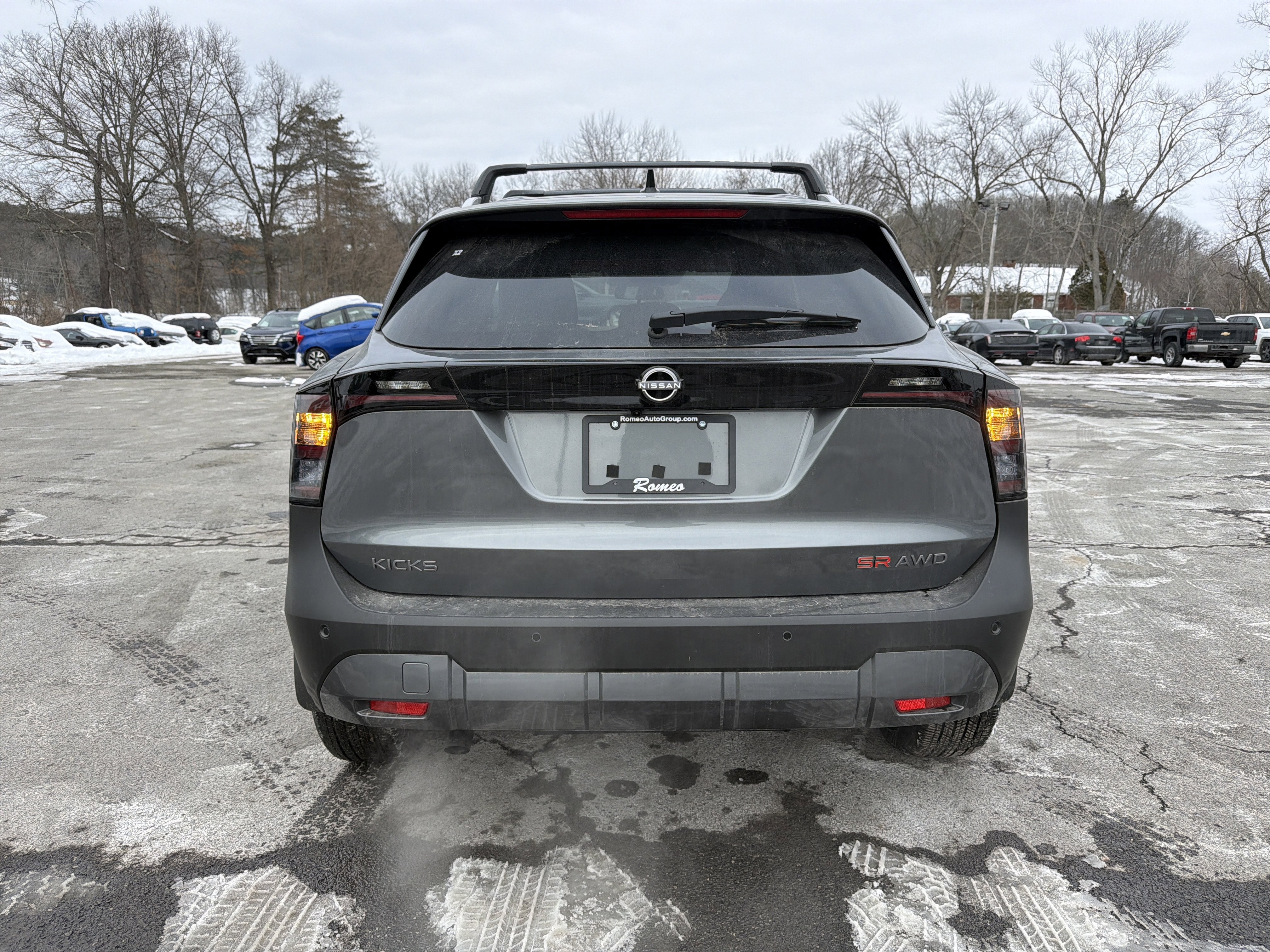 2026 Nissan Kicks SR