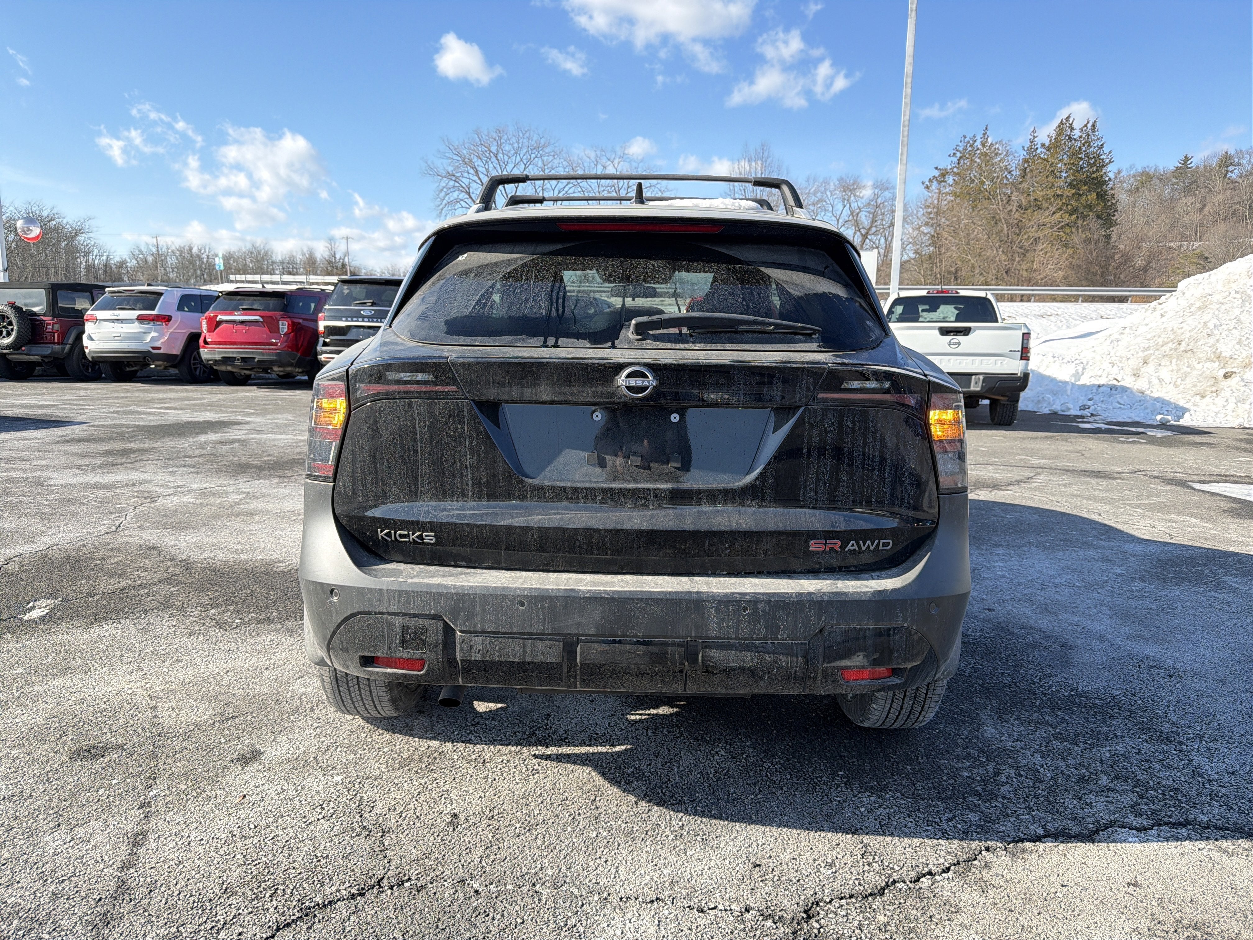 2026 Nissan Kicks SR