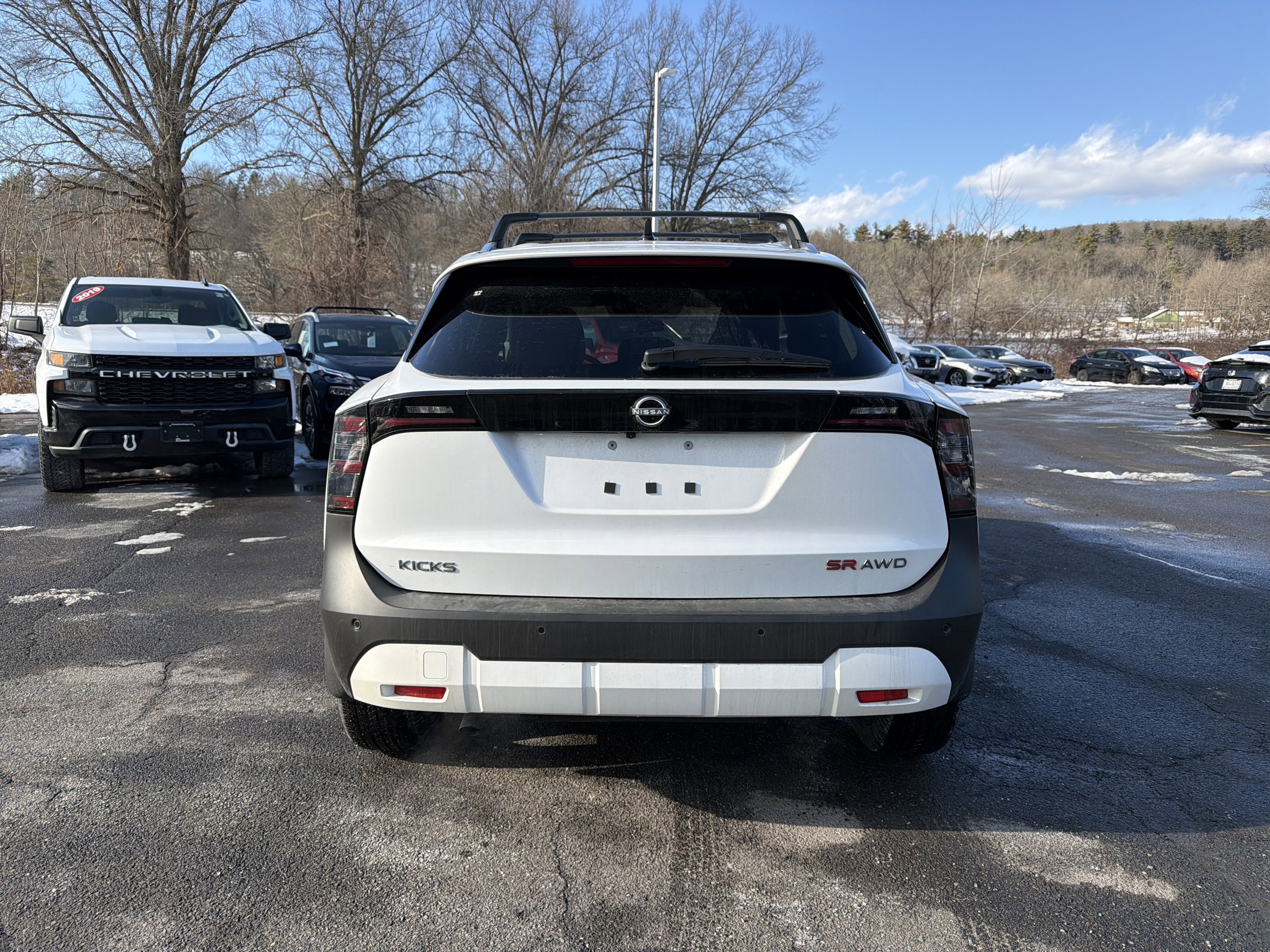 2026 Nissan Kicks SR