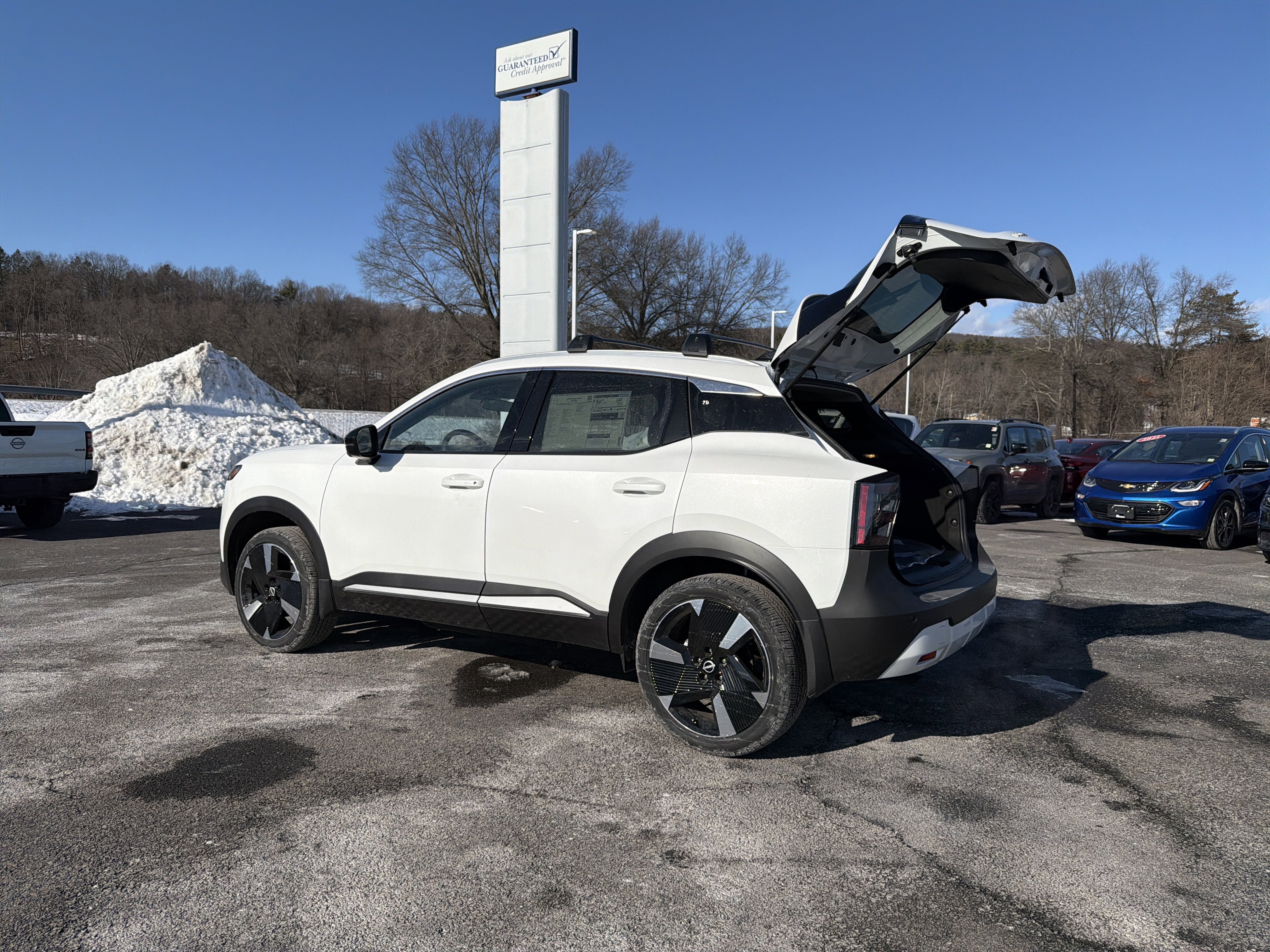 2026 Nissan Kicks SR