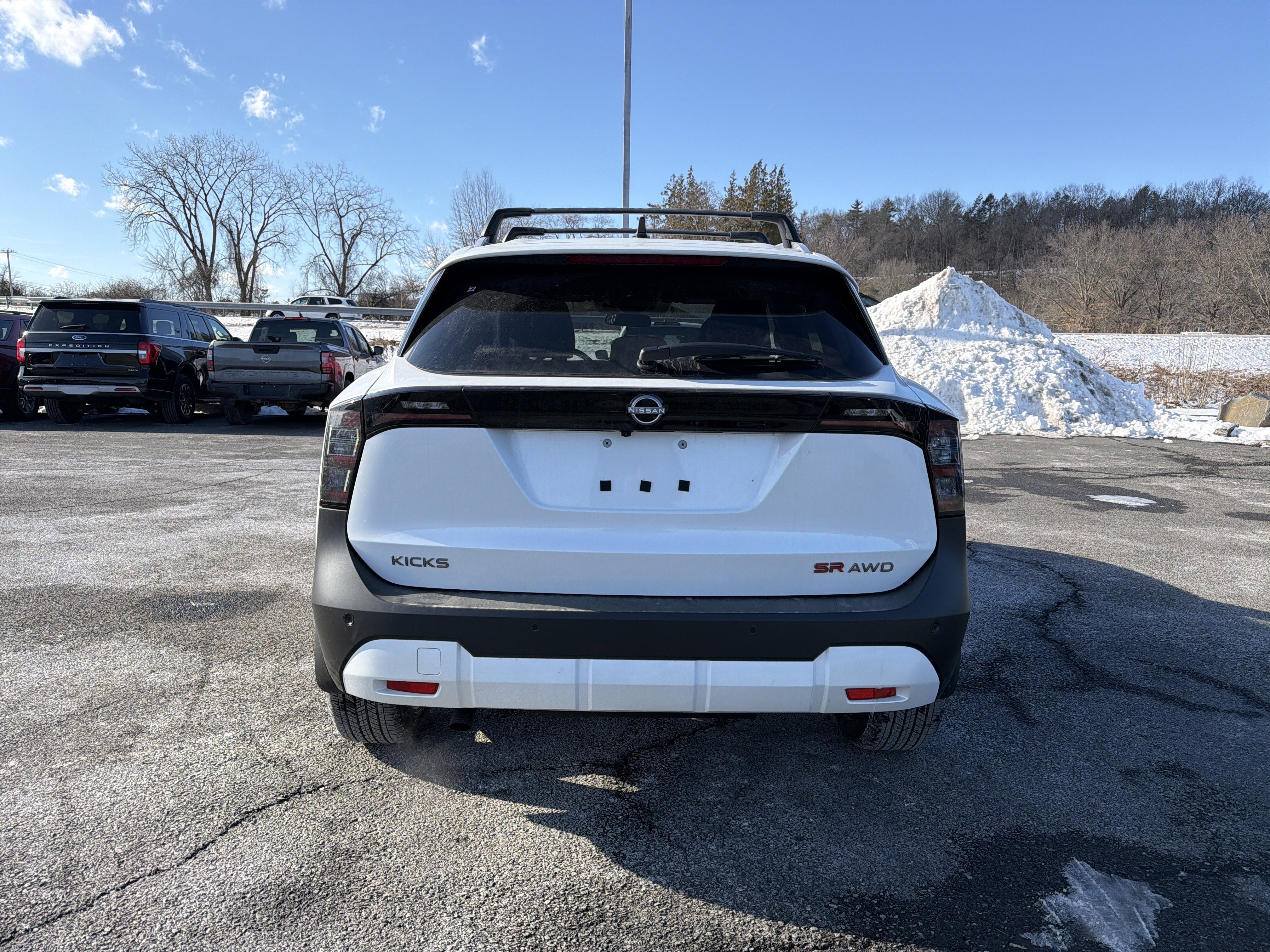 2026 Nissan Kicks SR