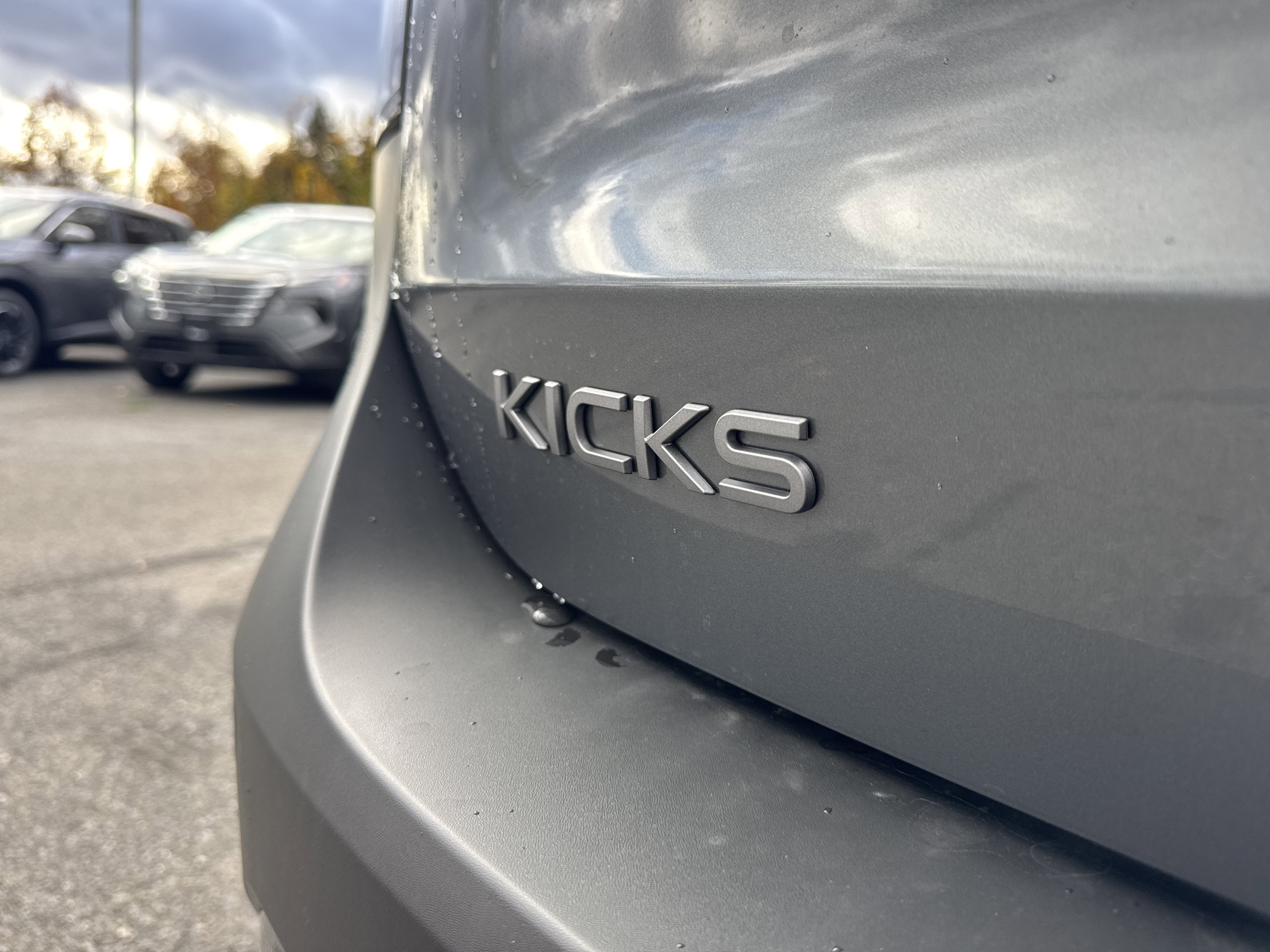 2026 Nissan Kicks SR