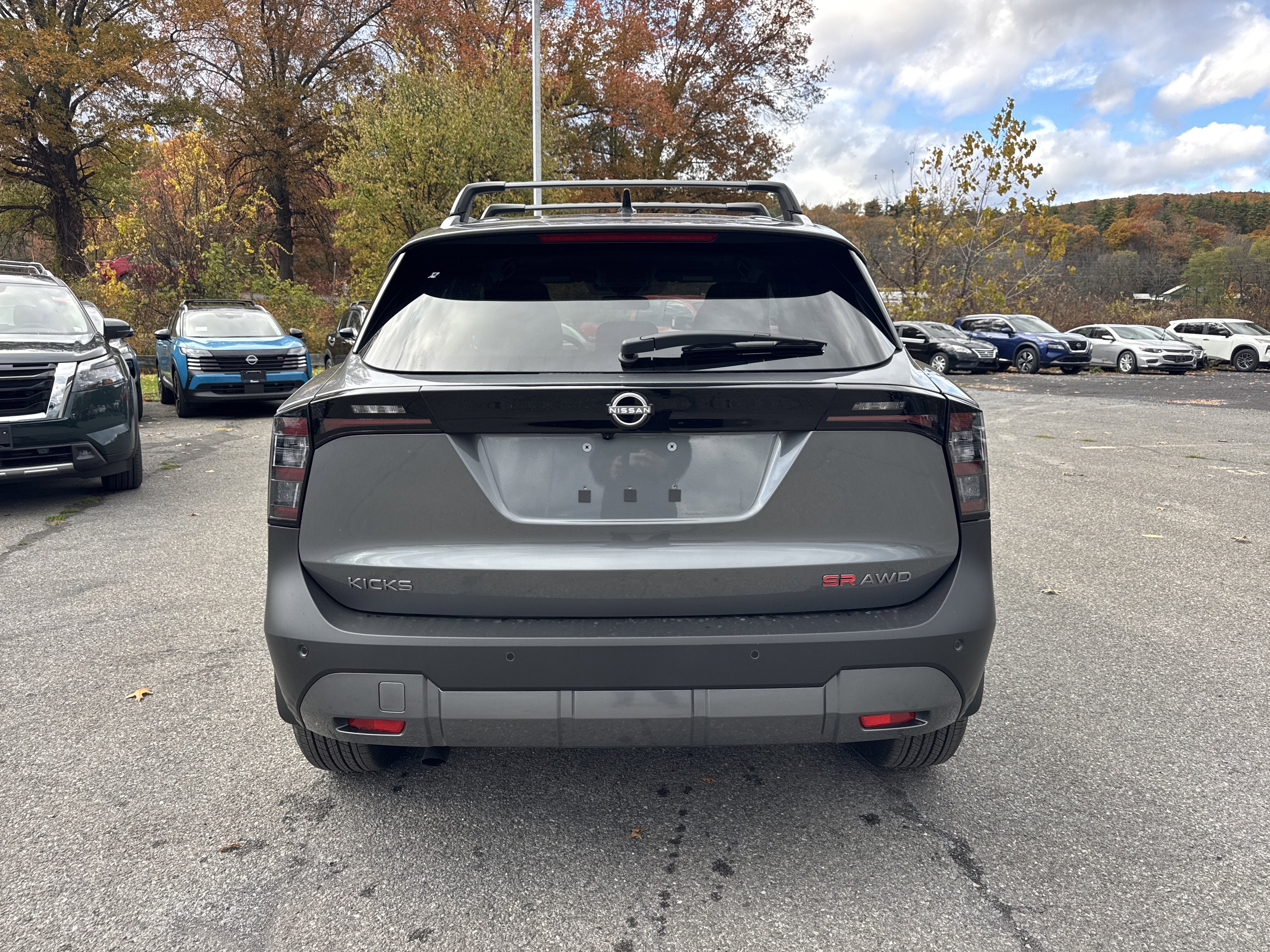 2026 Nissan Kicks SR