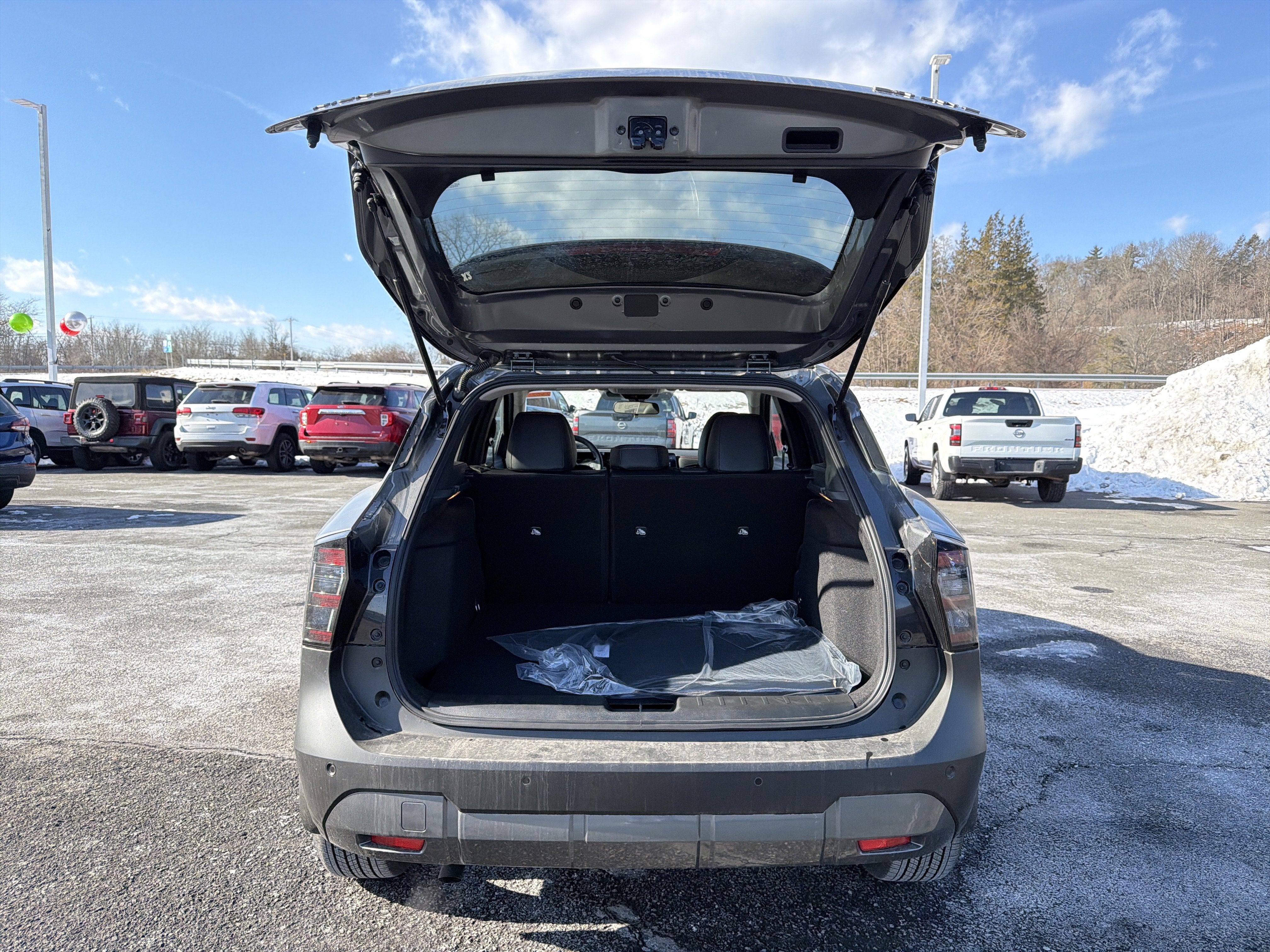 2026 Nissan Kicks SR