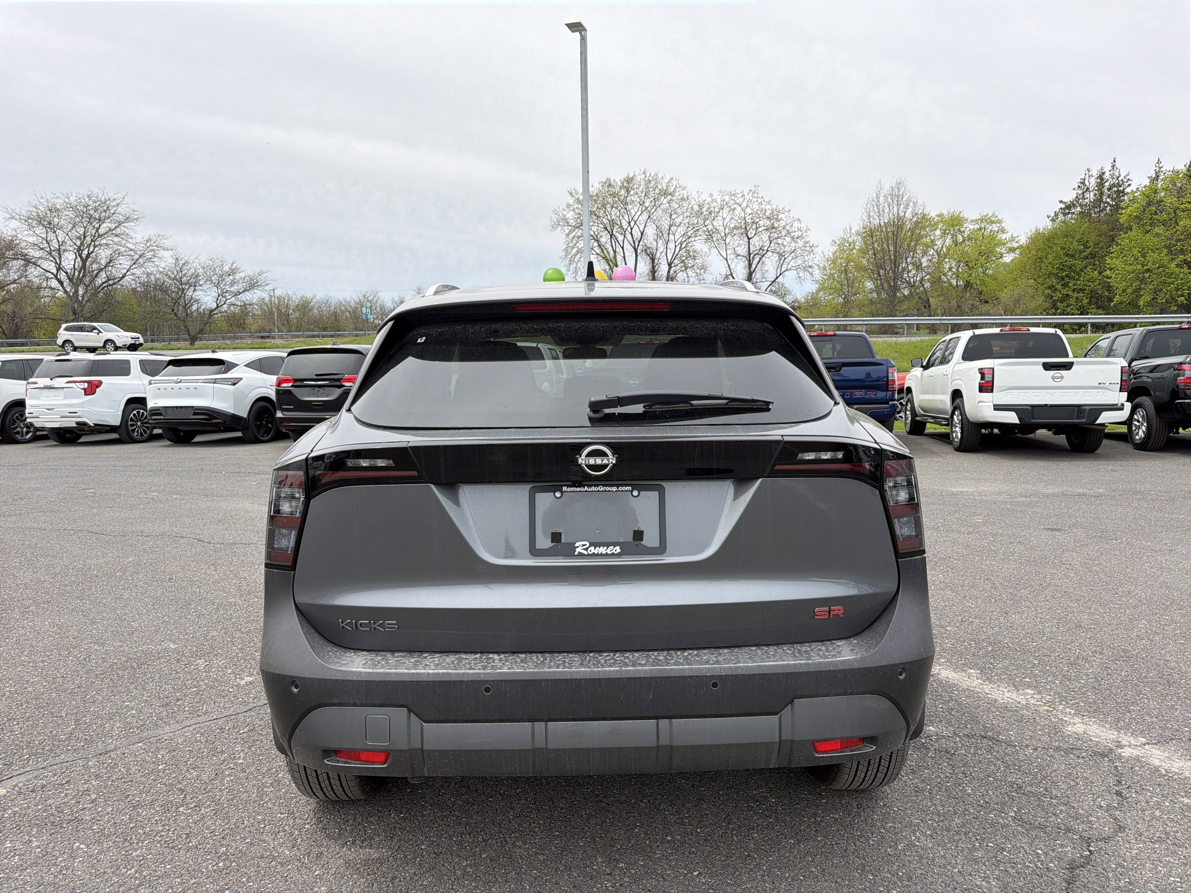 2026 Nissan Kicks SR