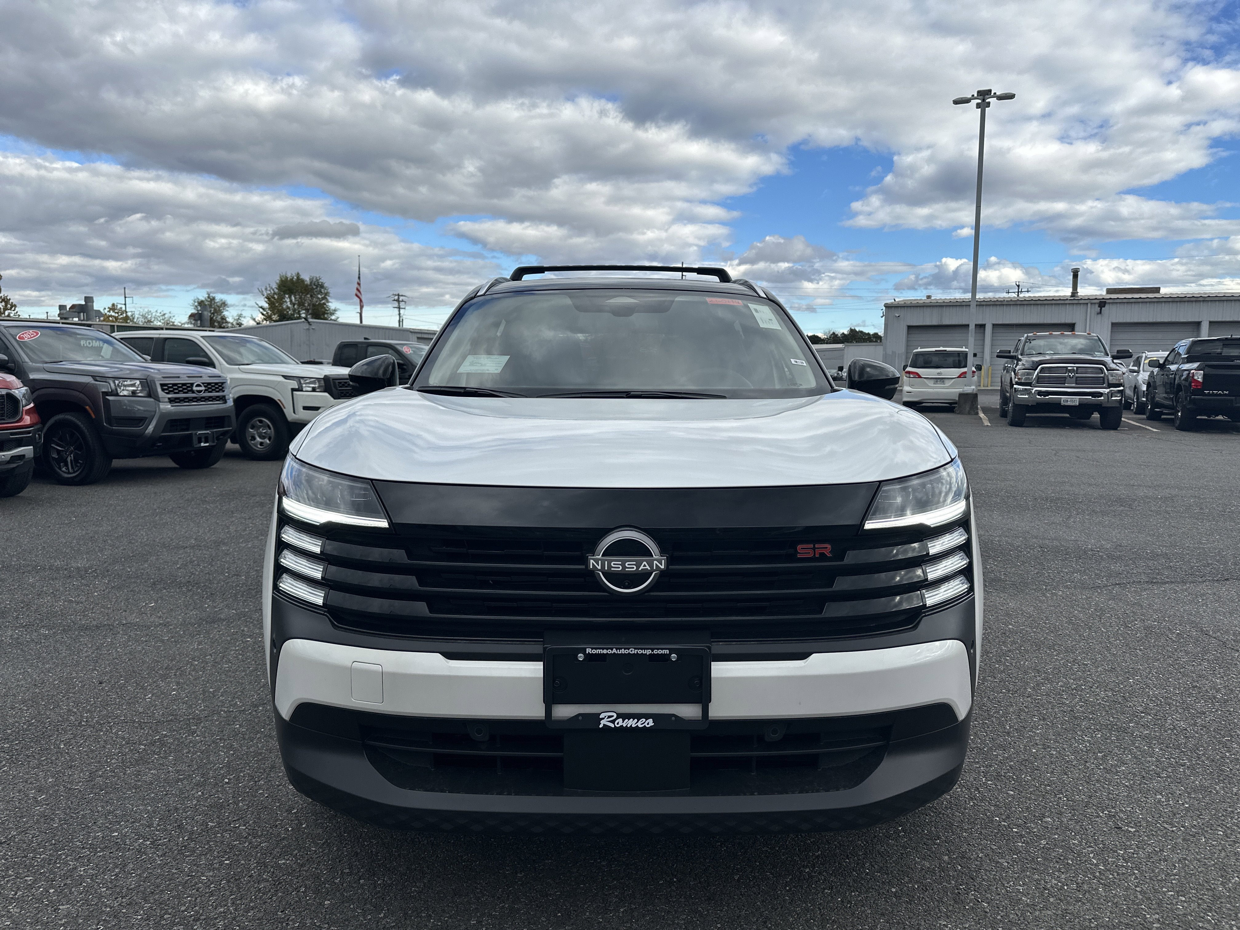 2026 Nissan Kicks SR