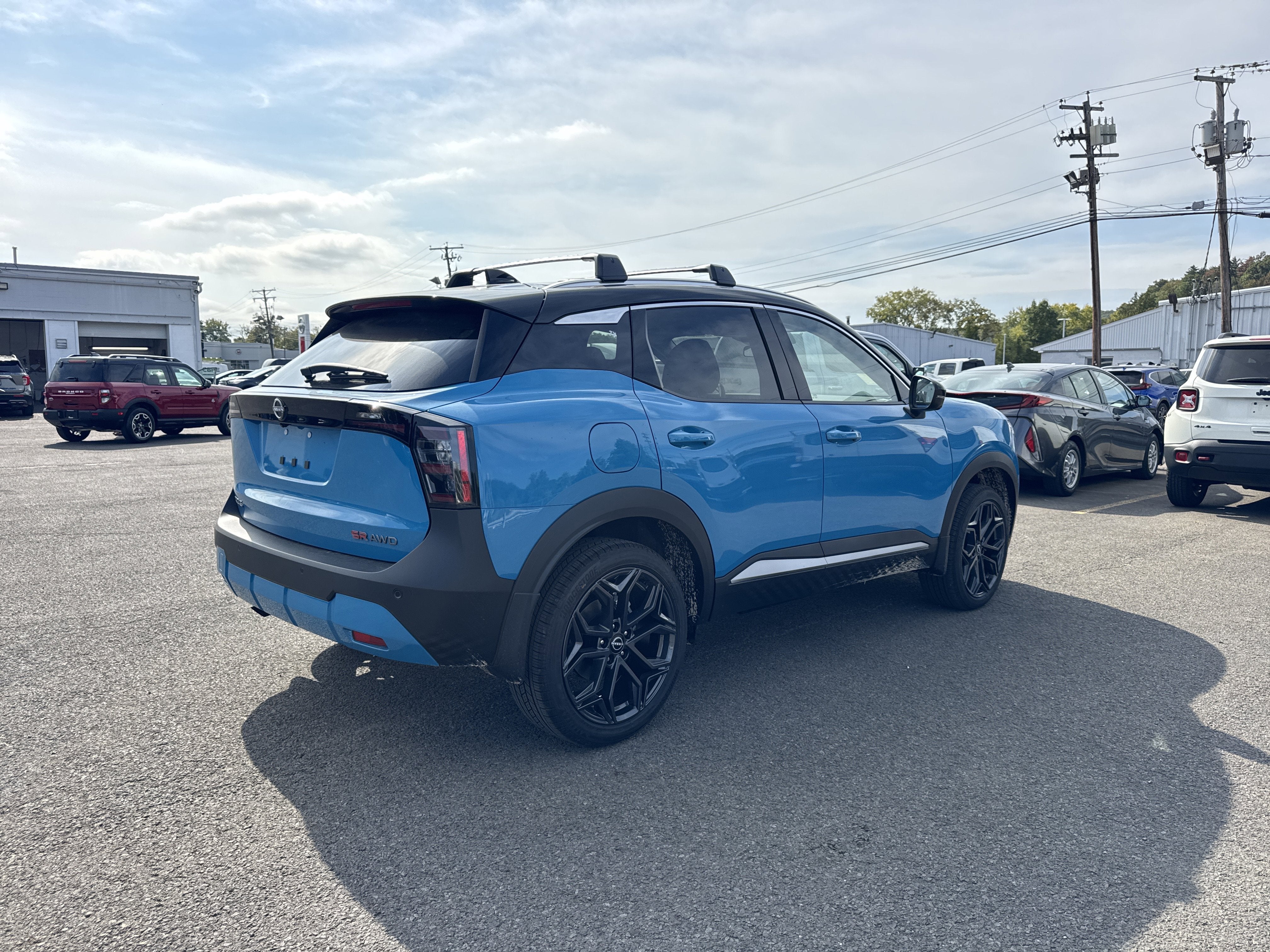 2026 Nissan Kicks SR