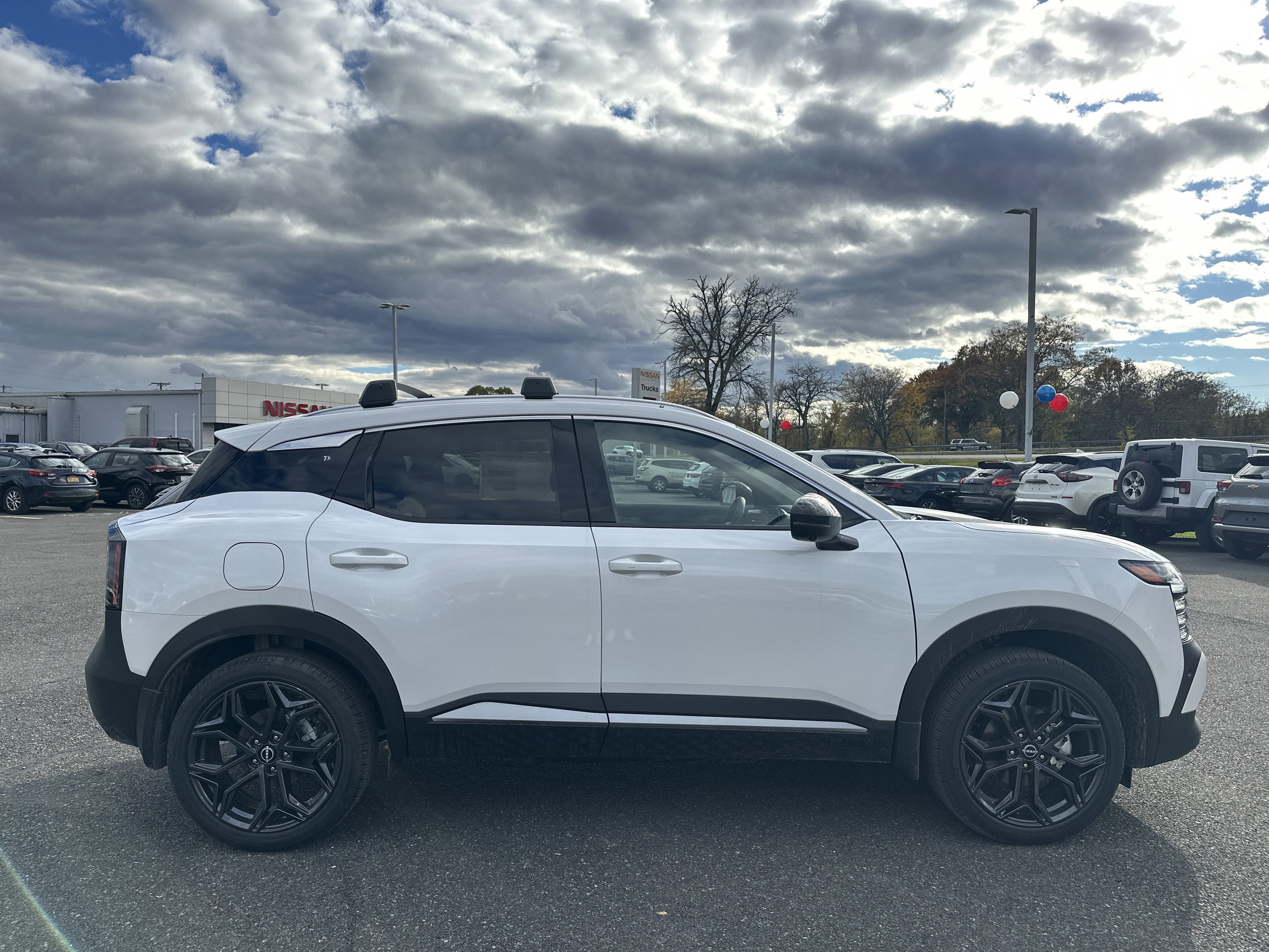 2026 Nissan Kicks SR