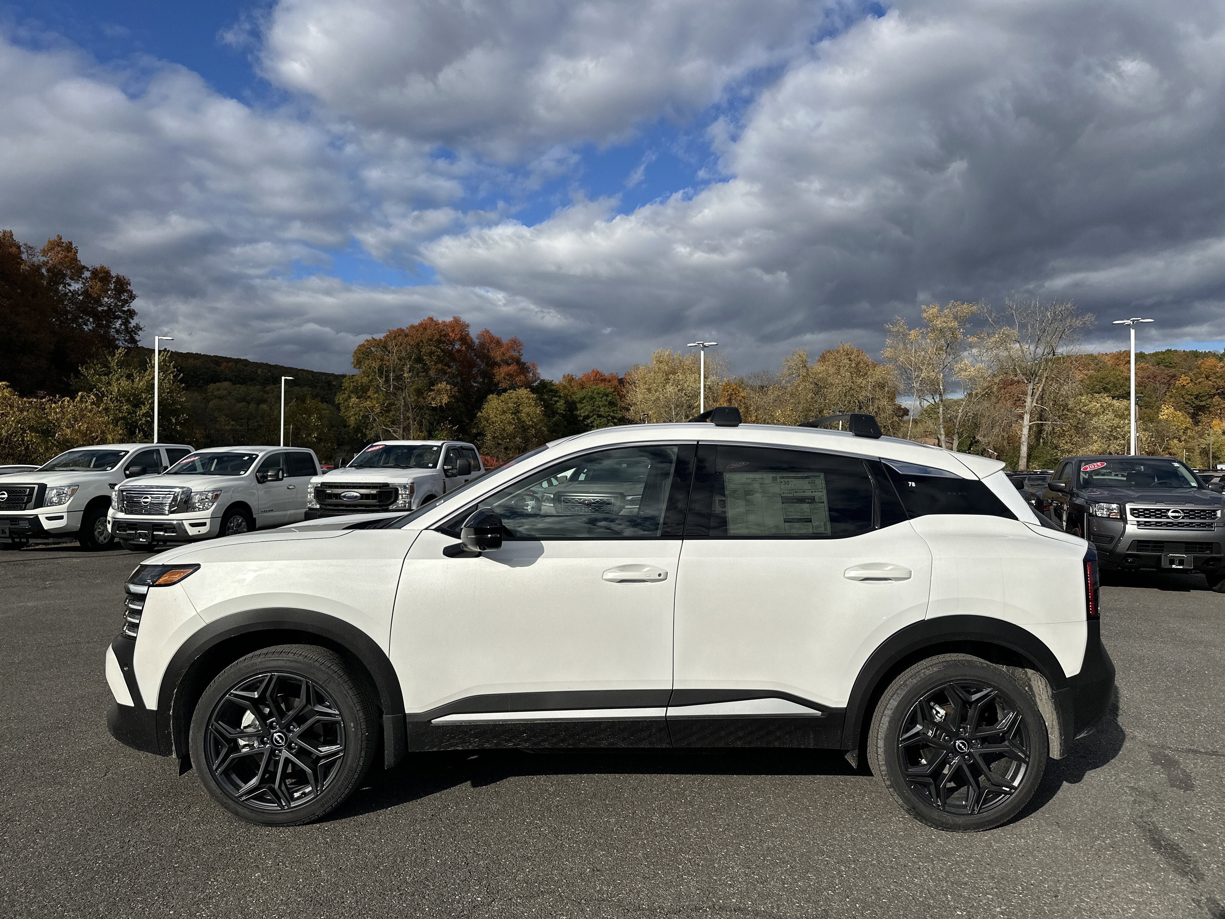 2026 Nissan Kicks SR