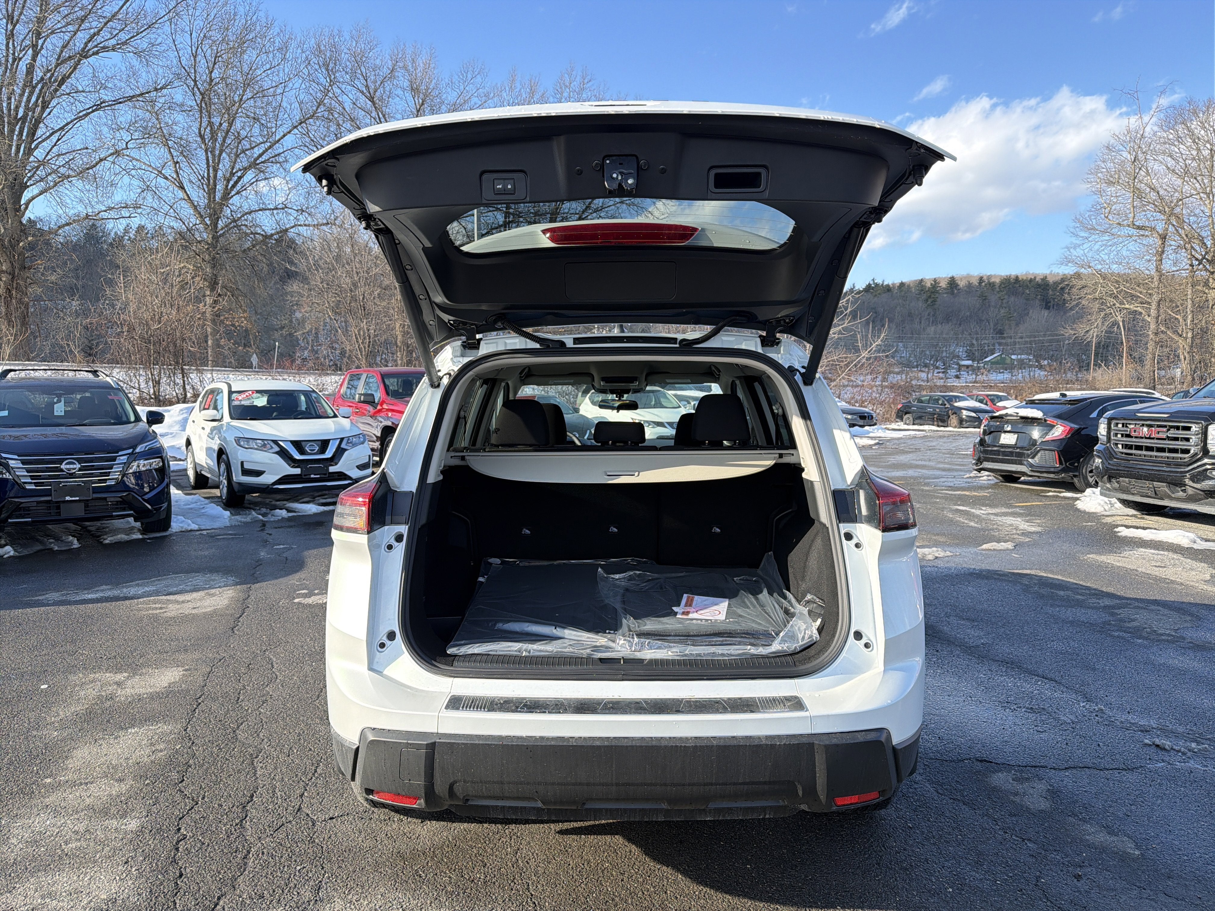 2026 Nissan Rogue SV