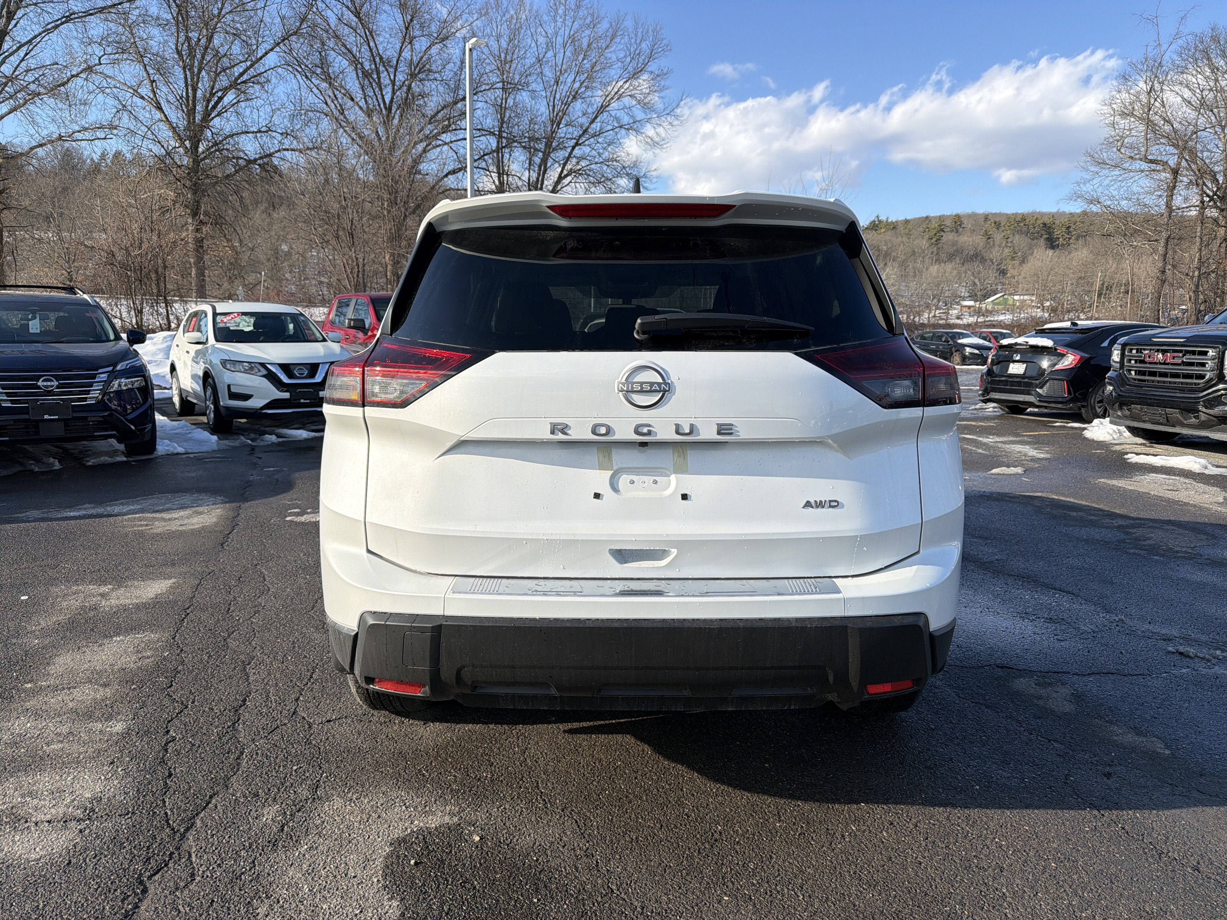 2026 Nissan Rogue SV