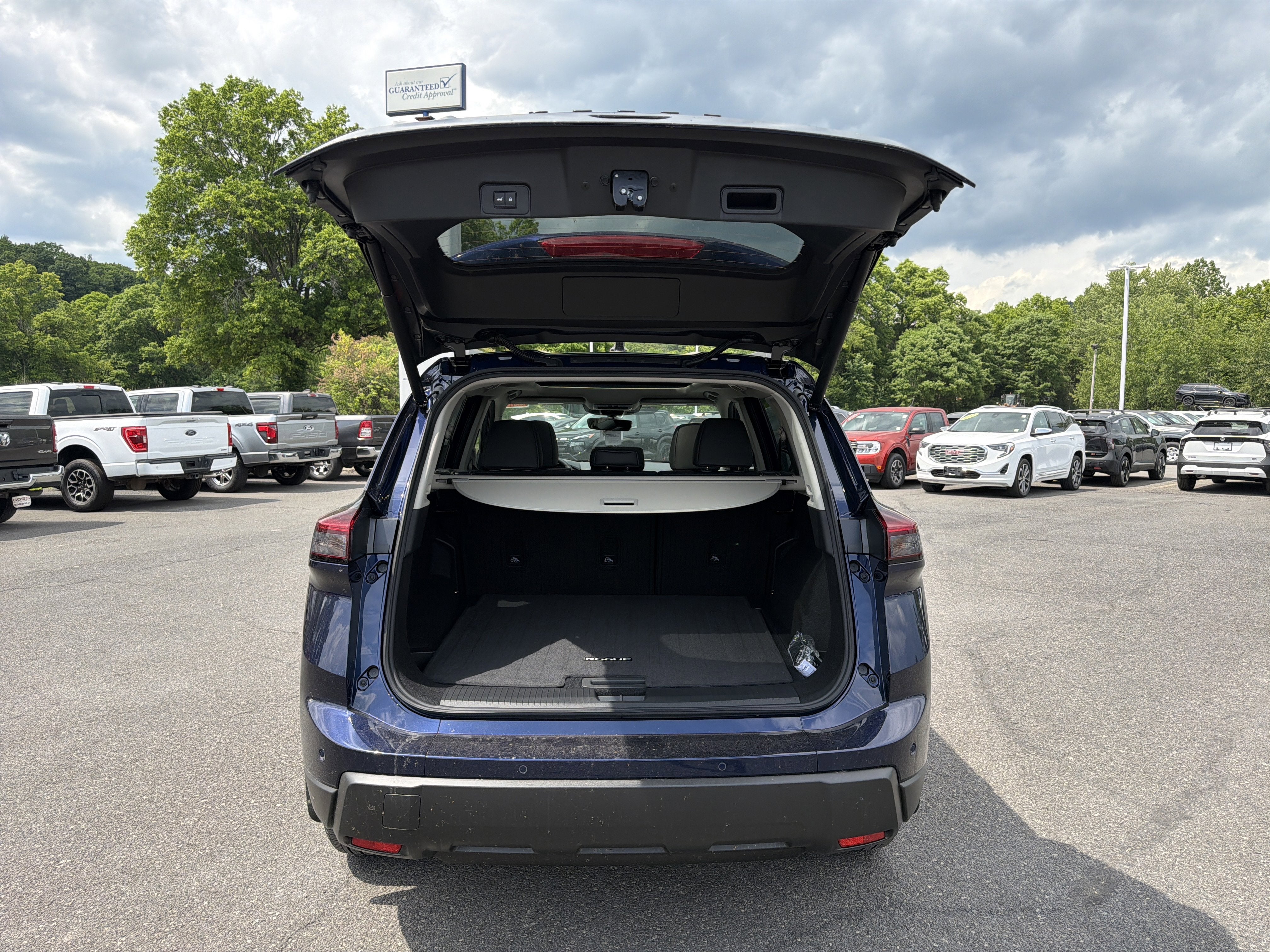 2026 Nissan Rogue Dark Armor