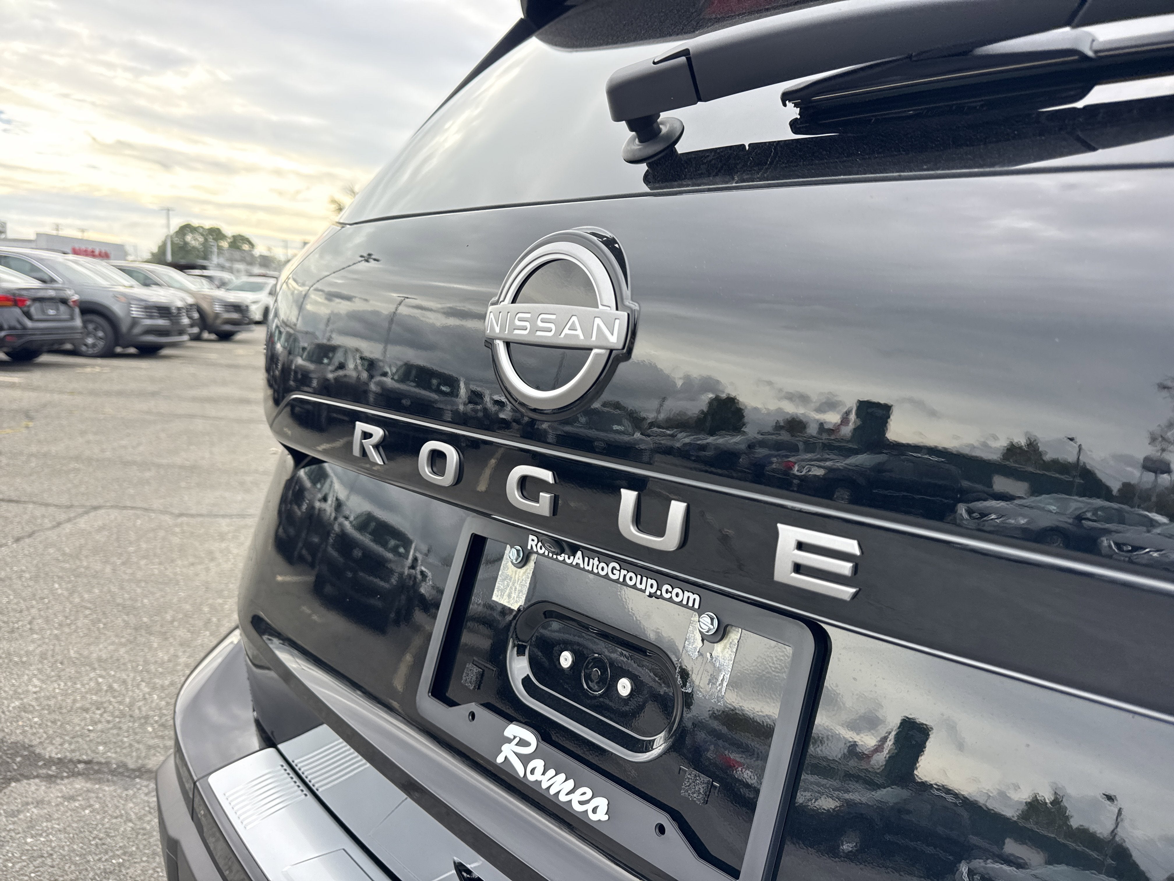 2026 Nissan Rogue SV