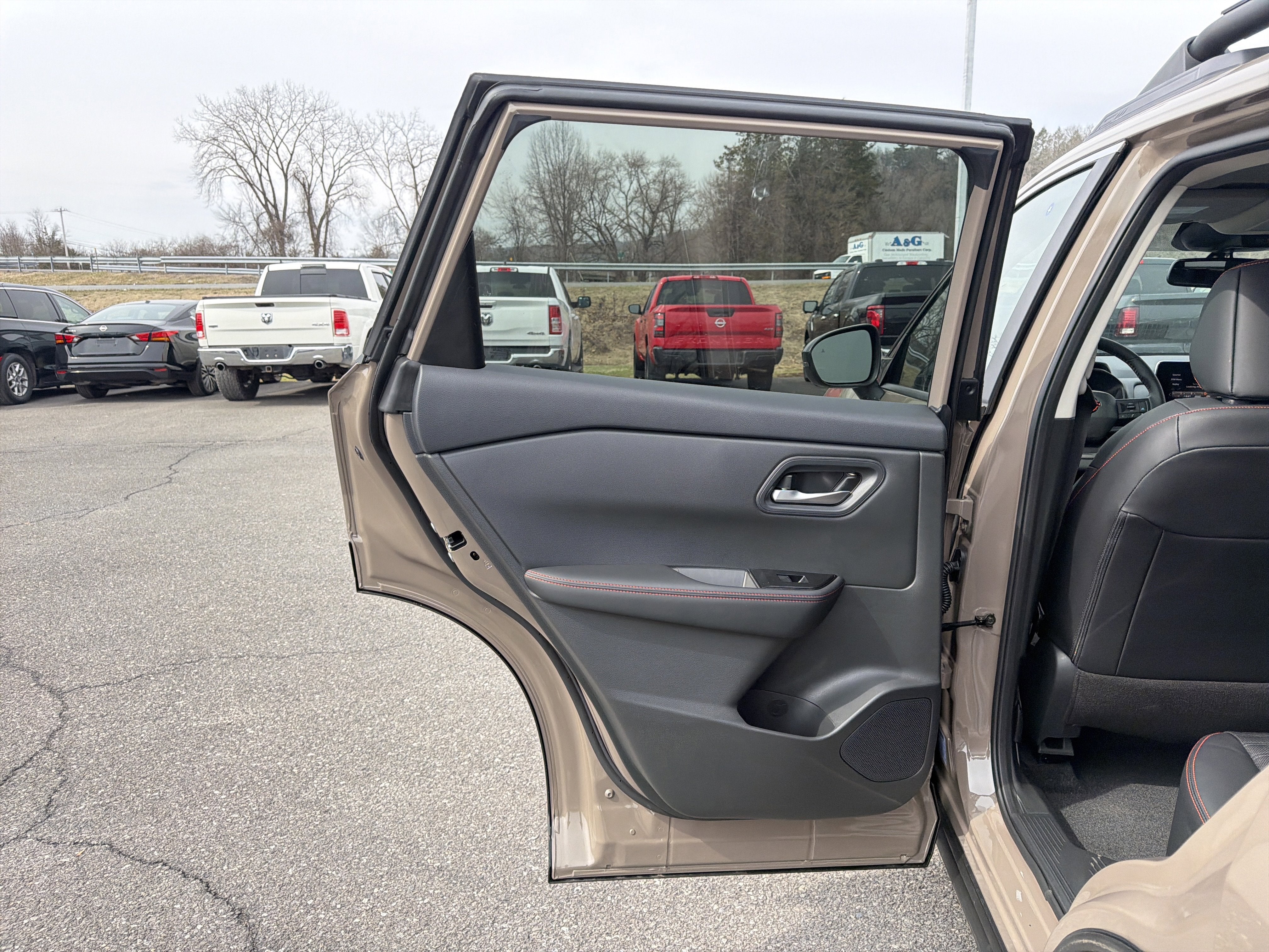 2026 Nissan Rogue Rock Creek