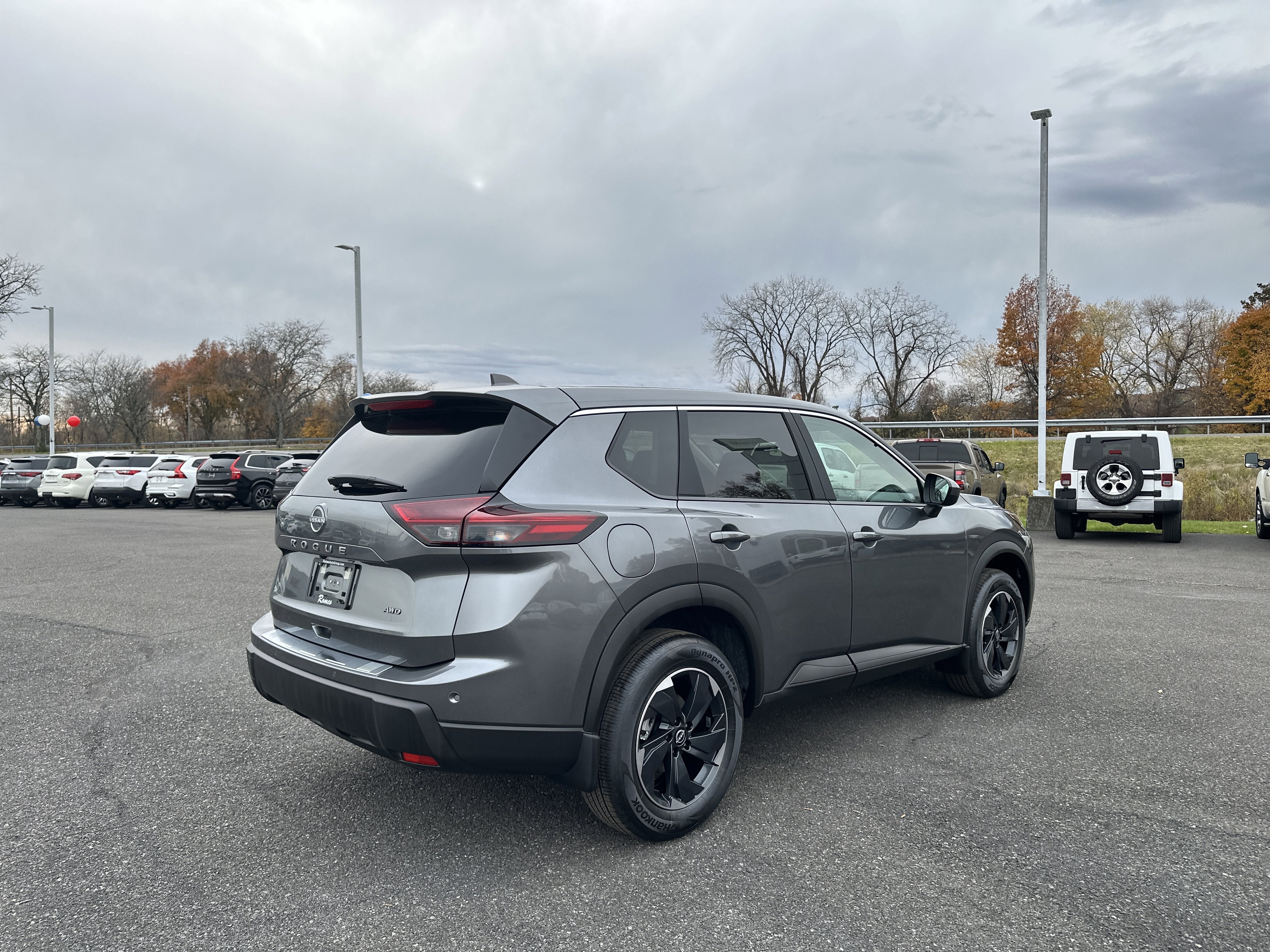 2026 Nissan Rogue SV