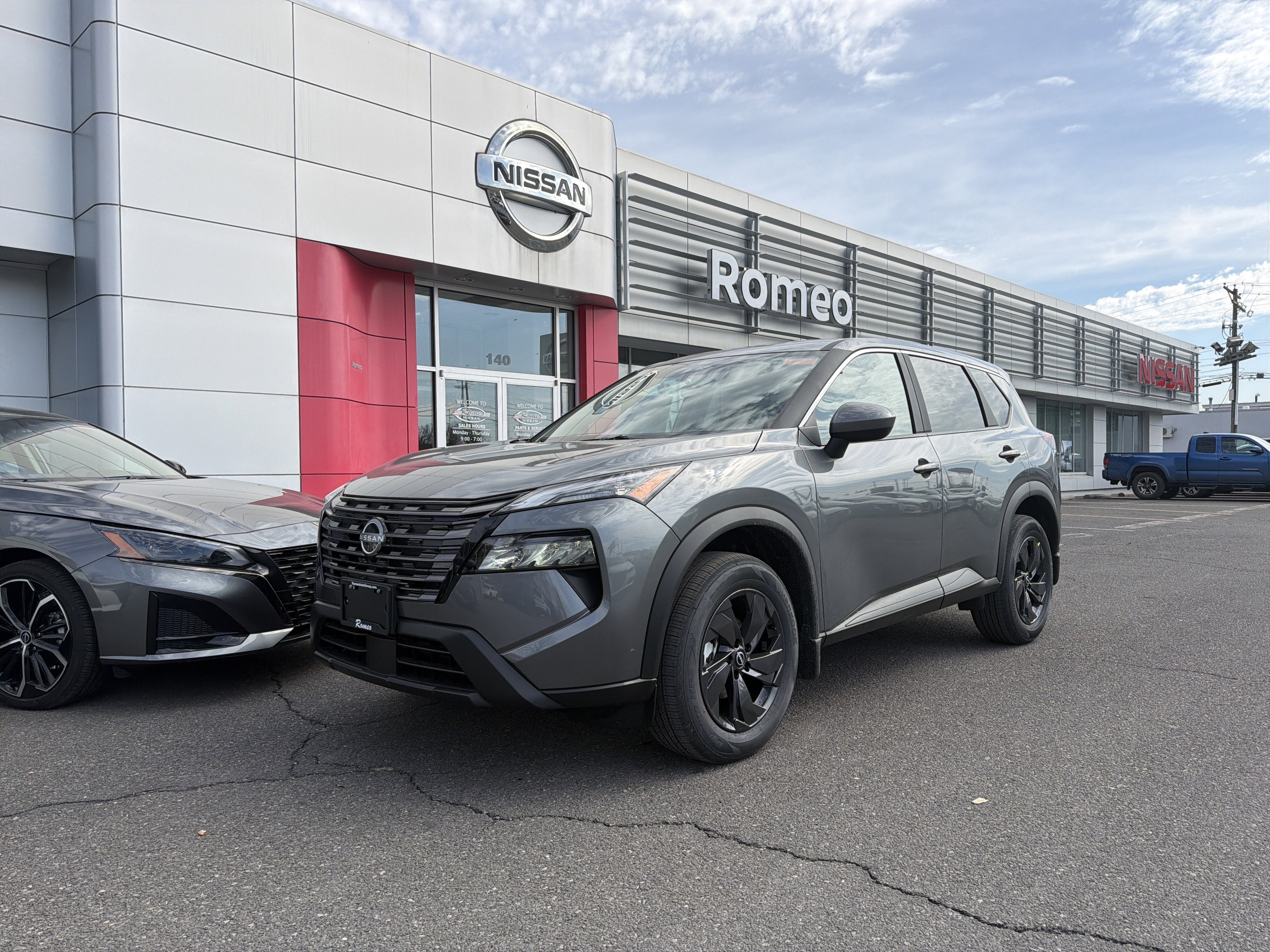 2026 Nissan Rogue SV