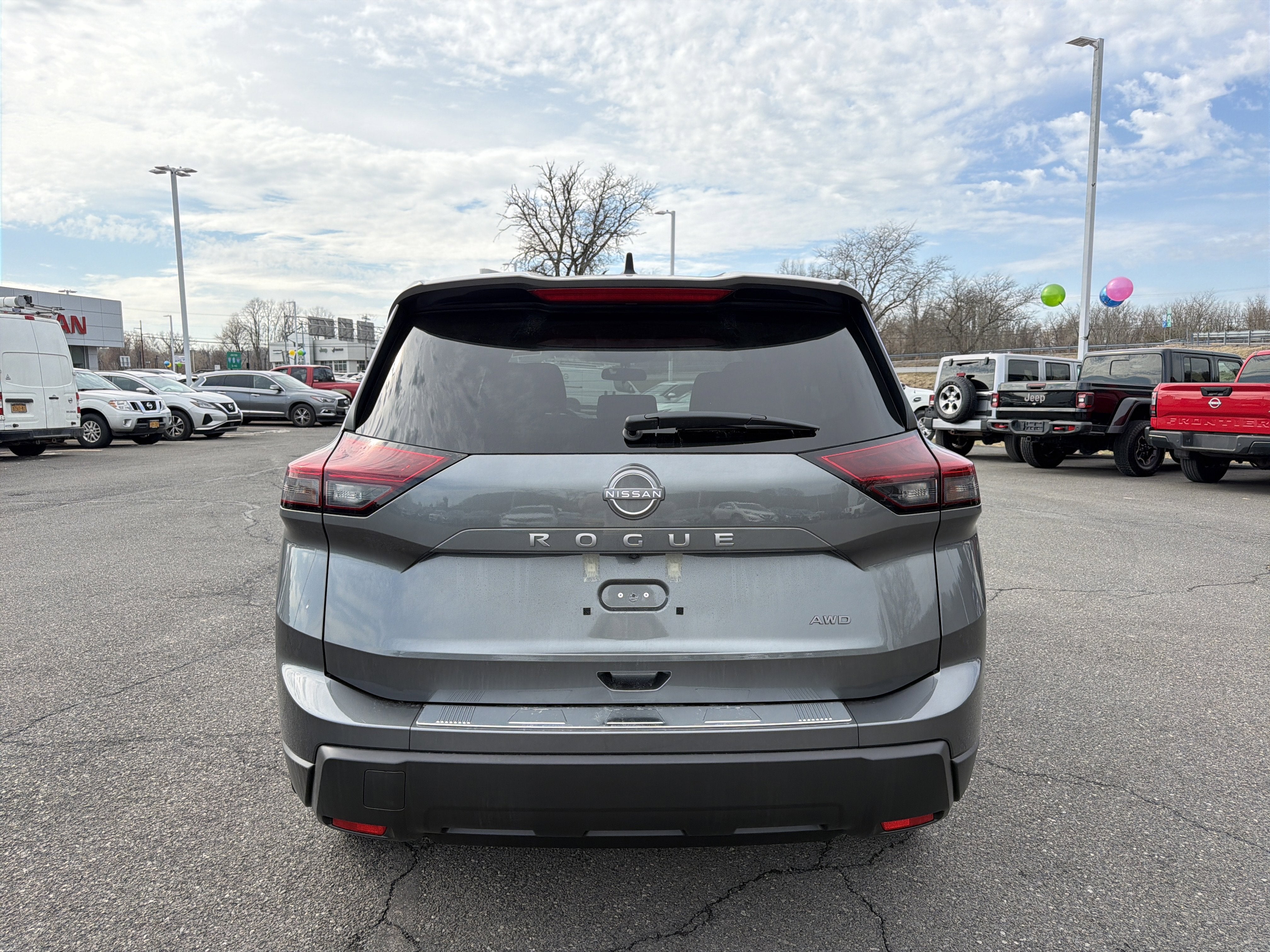 2026 Nissan Rogue SV