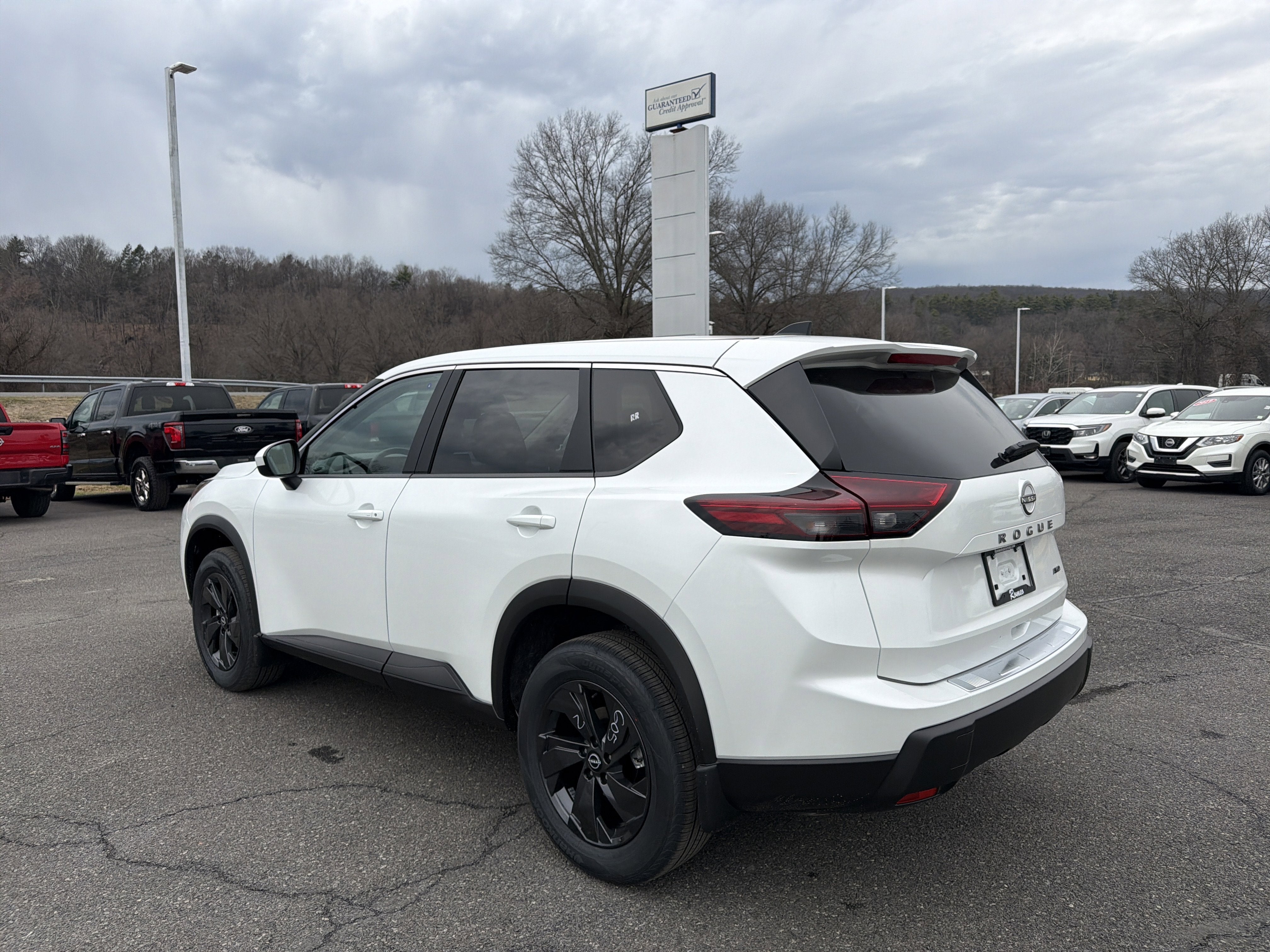 2026 Nissan Rogue SV