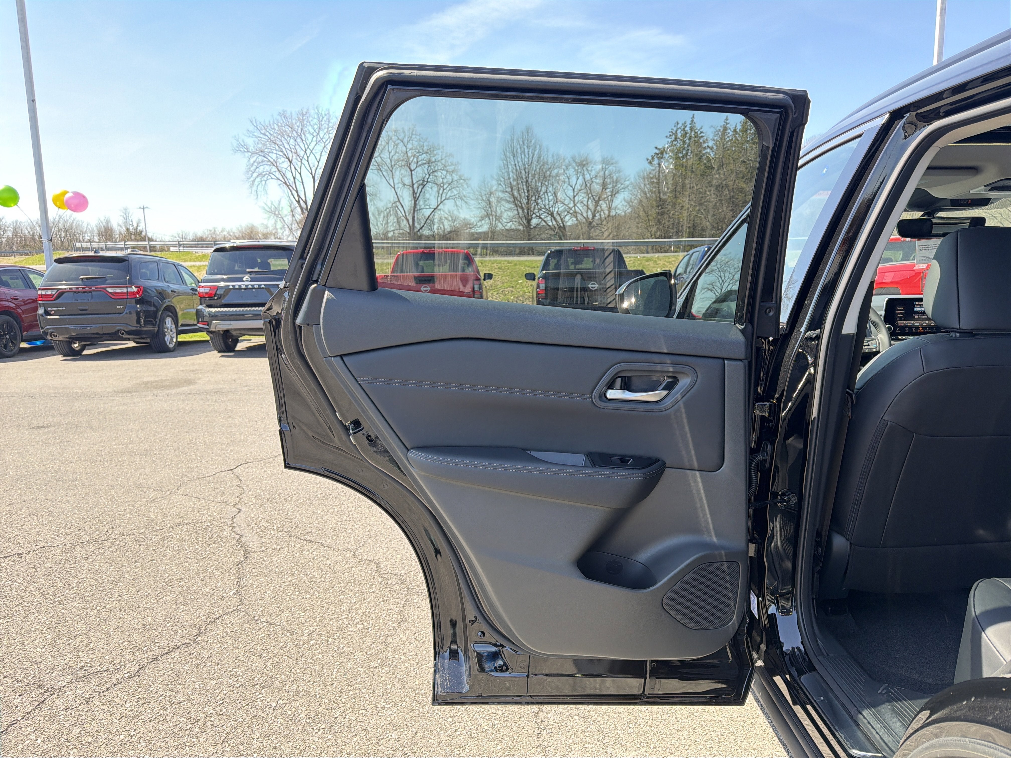 2026 Nissan Rogue Dark Armor