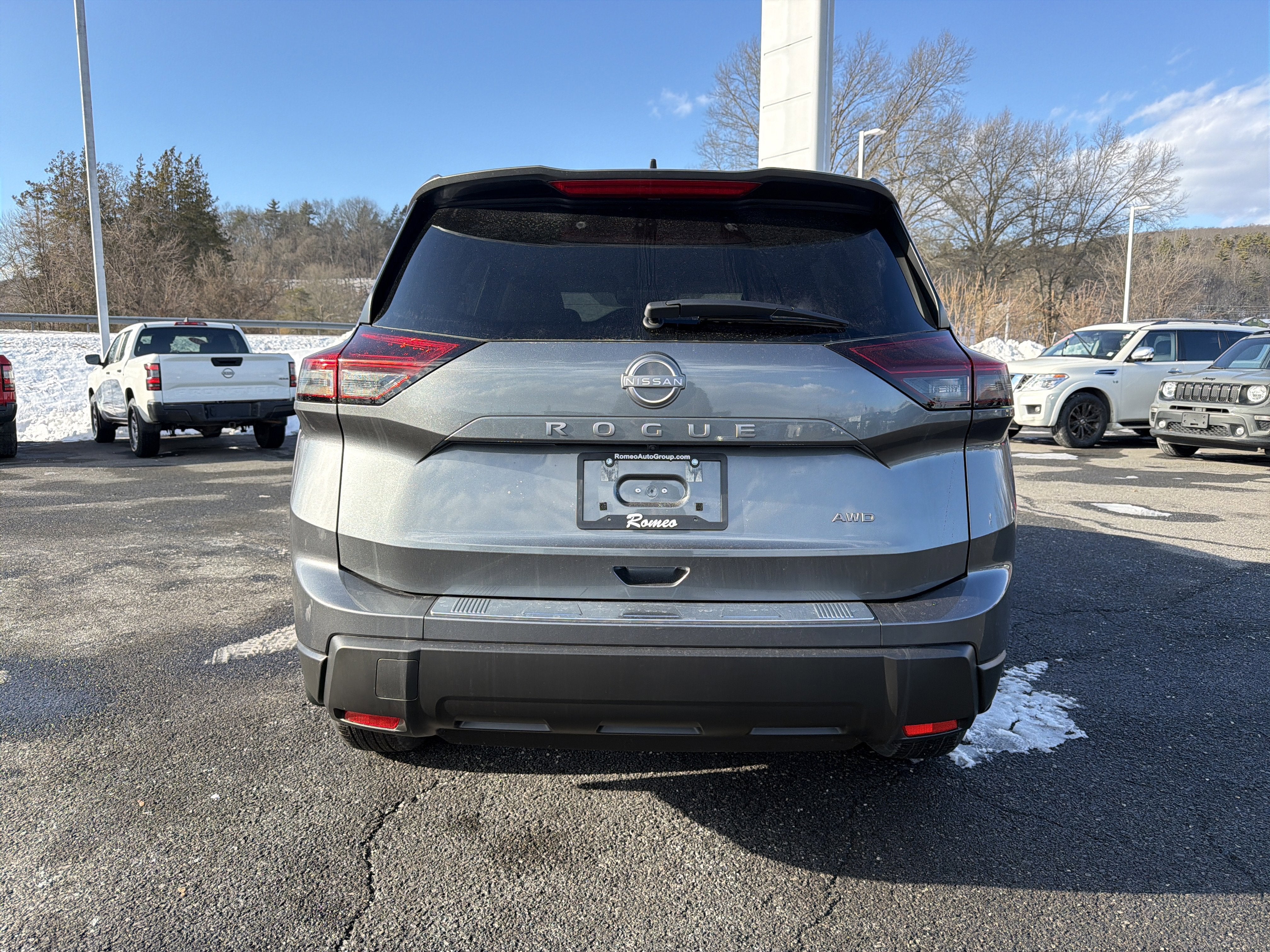 2026 Nissan Rogue SV