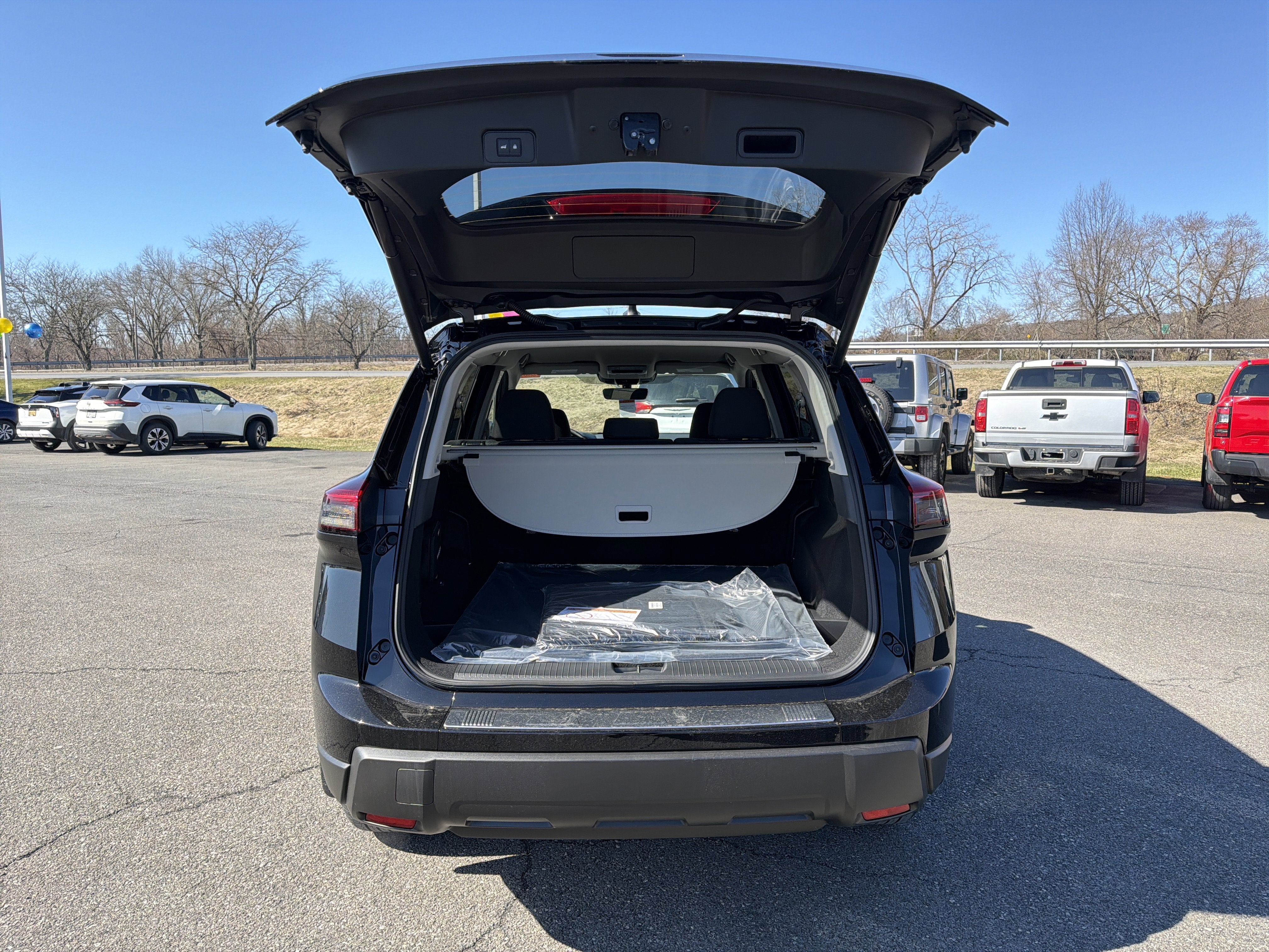 2026 Nissan Rogue SV