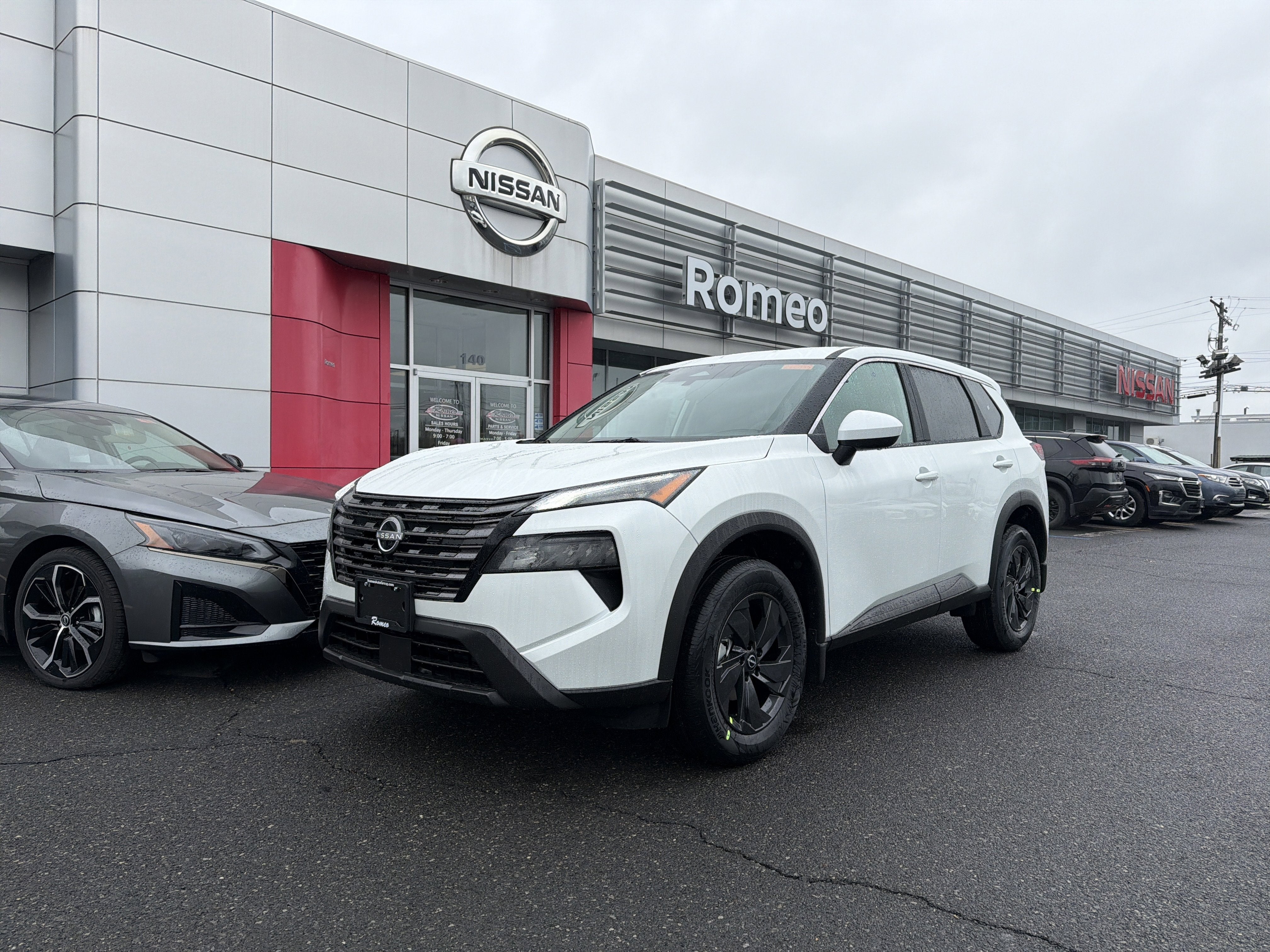 2026 Nissan Rogue SV