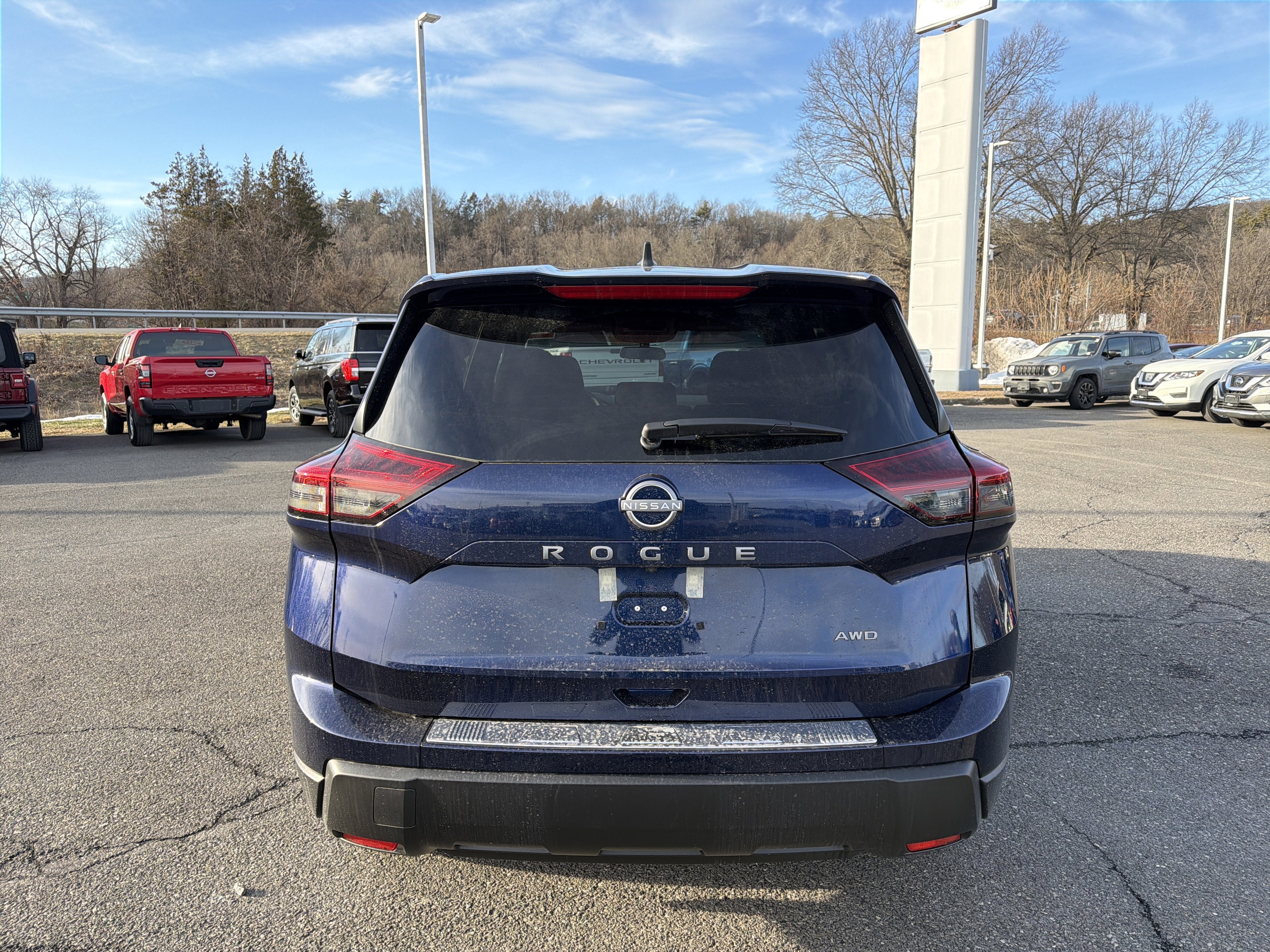 2026 Nissan Rogue SV