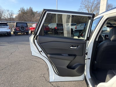 2026 Nissan Rogue Dark Armor